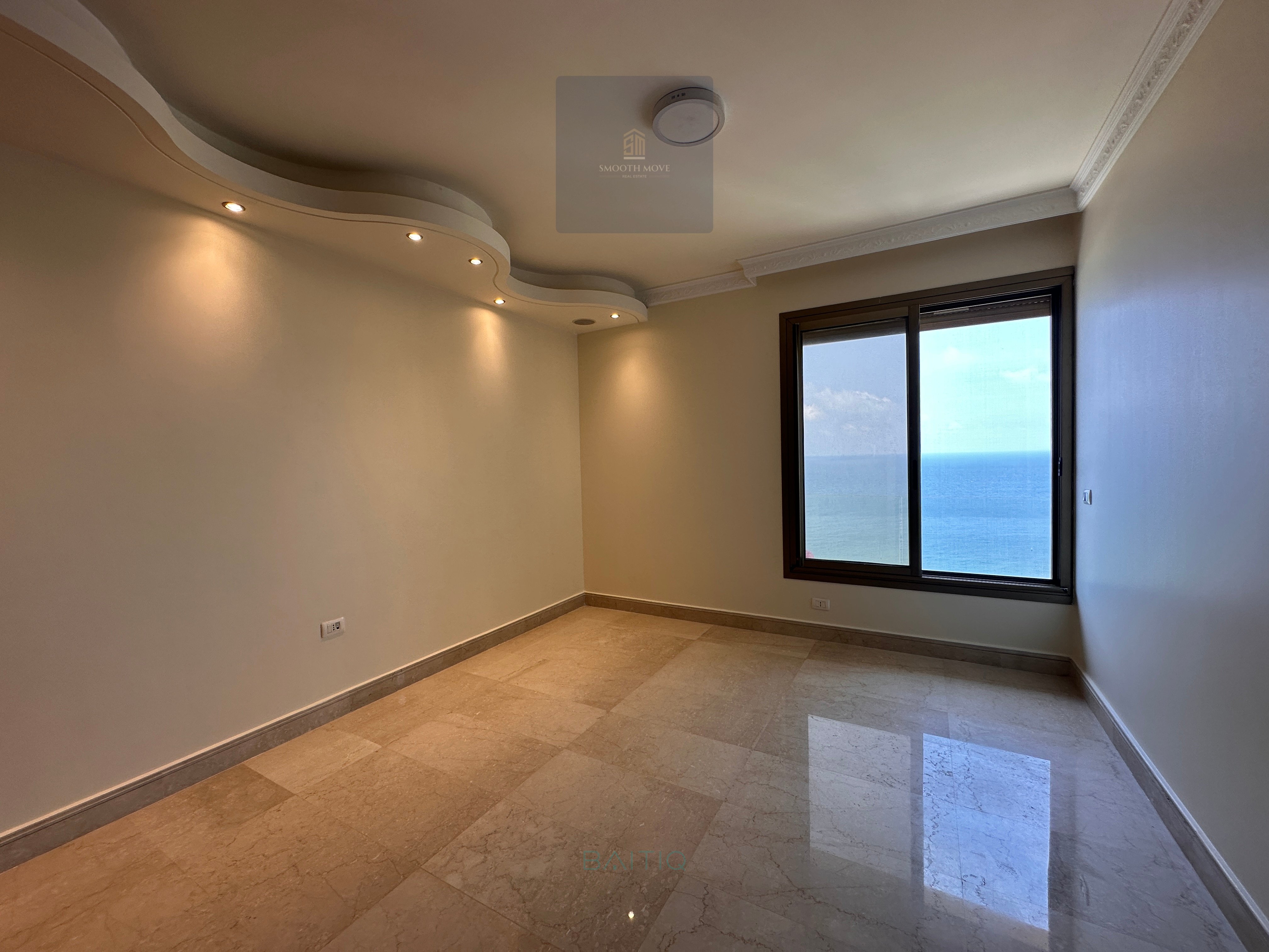 Luxury Apartment with Perfect Seaview for Rent in Ain El Mreisseh, Beirut — الصورة 3
