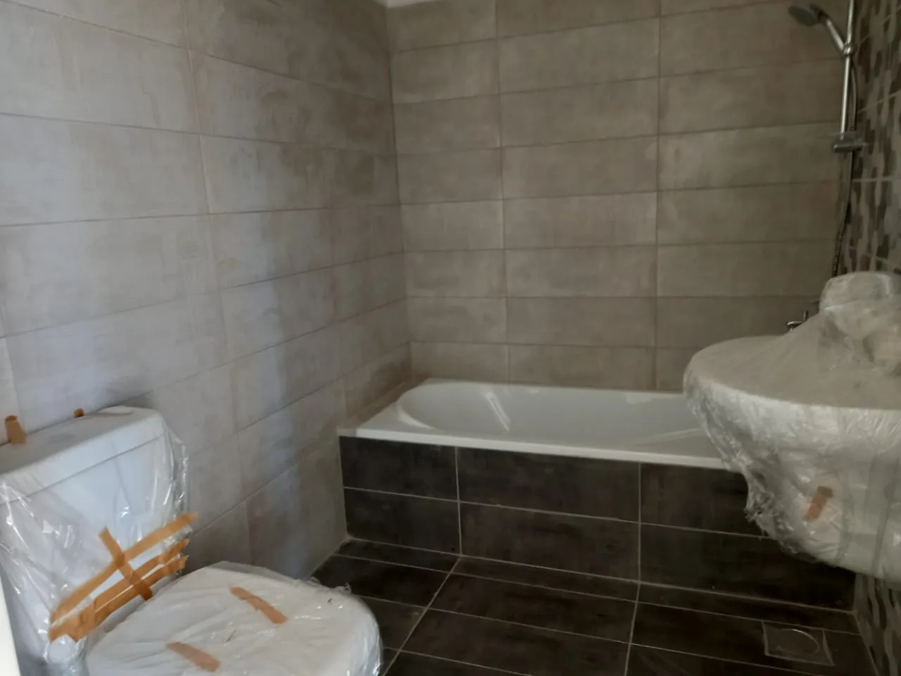 Duplex for Sale in Ballouneh, Lebanon — الصورة 6