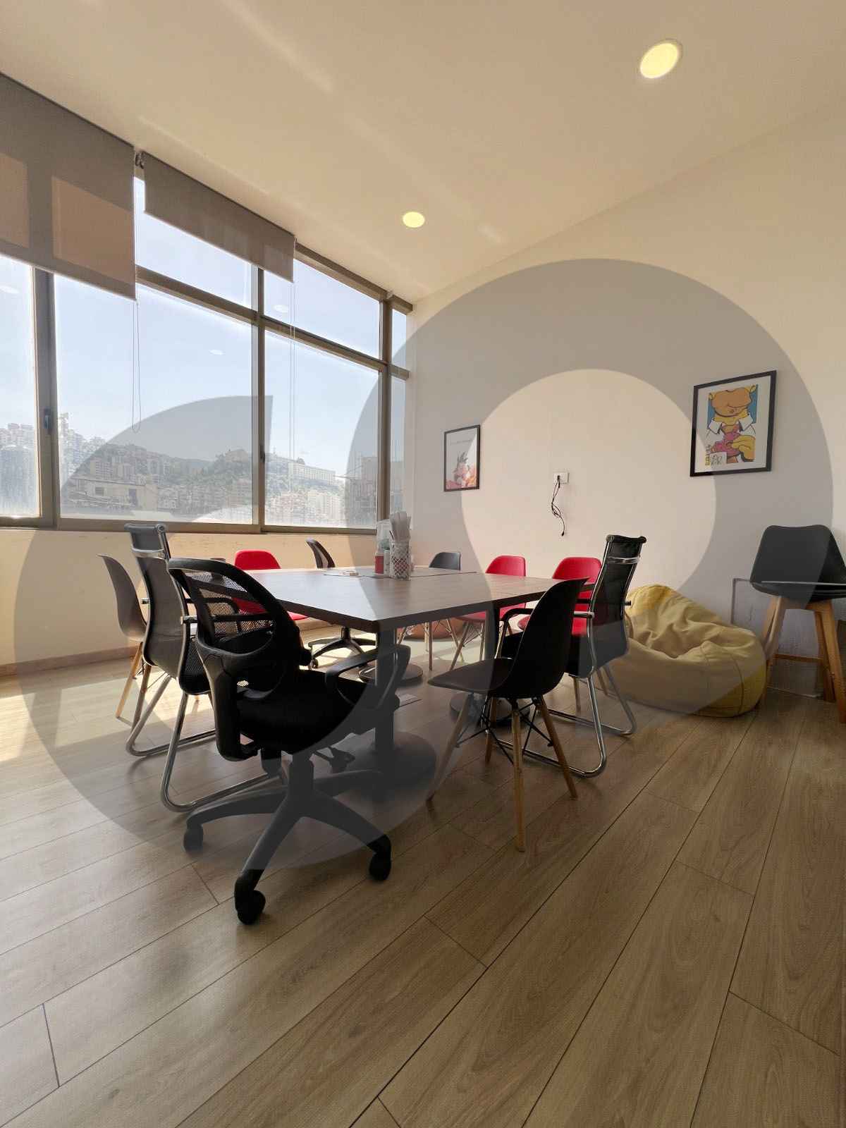Commercial office/rent/3 parking/Jal El Dib — الصورة 2