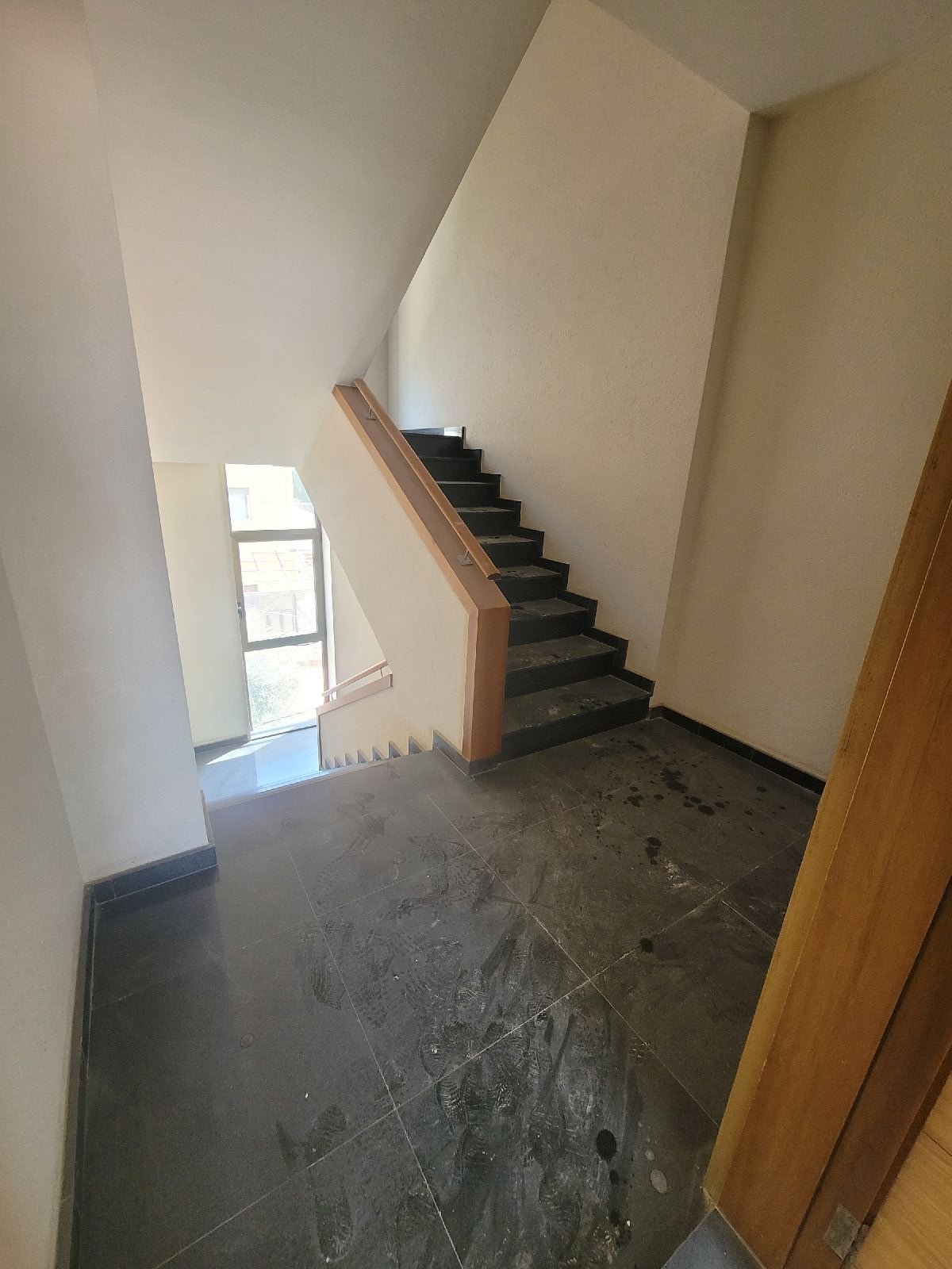 Duplex For Sale In Ain Najem — photo 3
