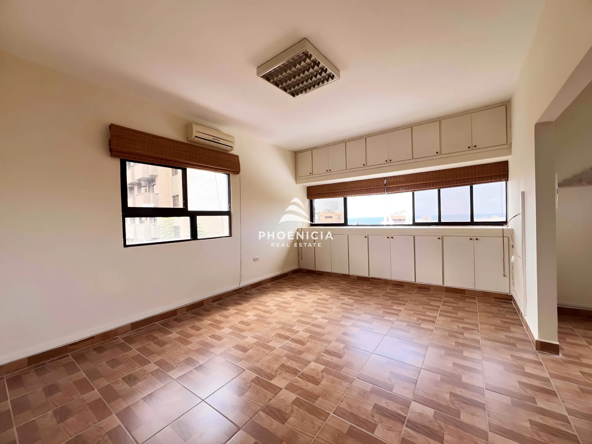 Office for Sale in Byblos — الصورة 3