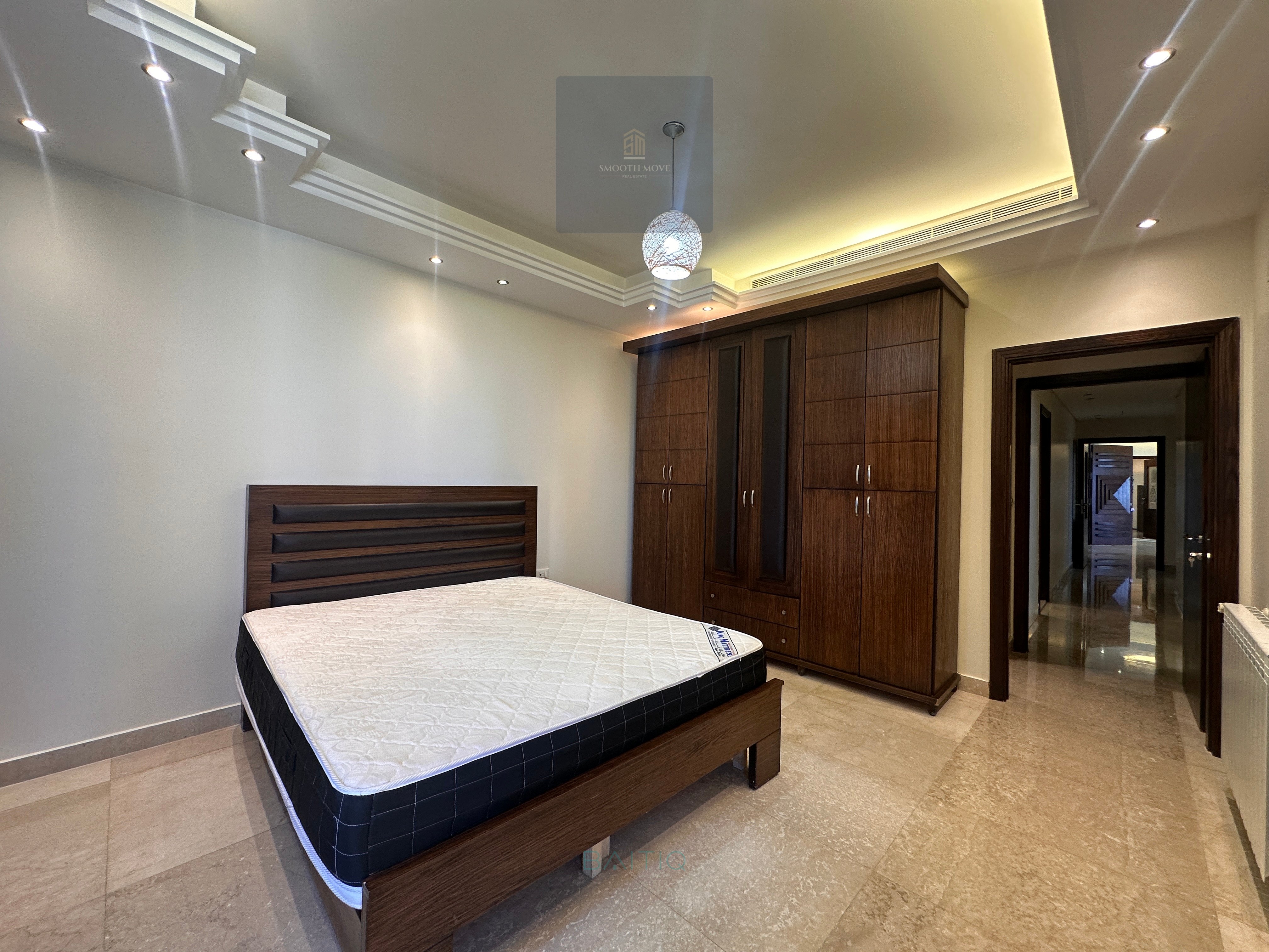 Spacious Seaview Apartment for Rent in Manara, Beirut — الصورة 4