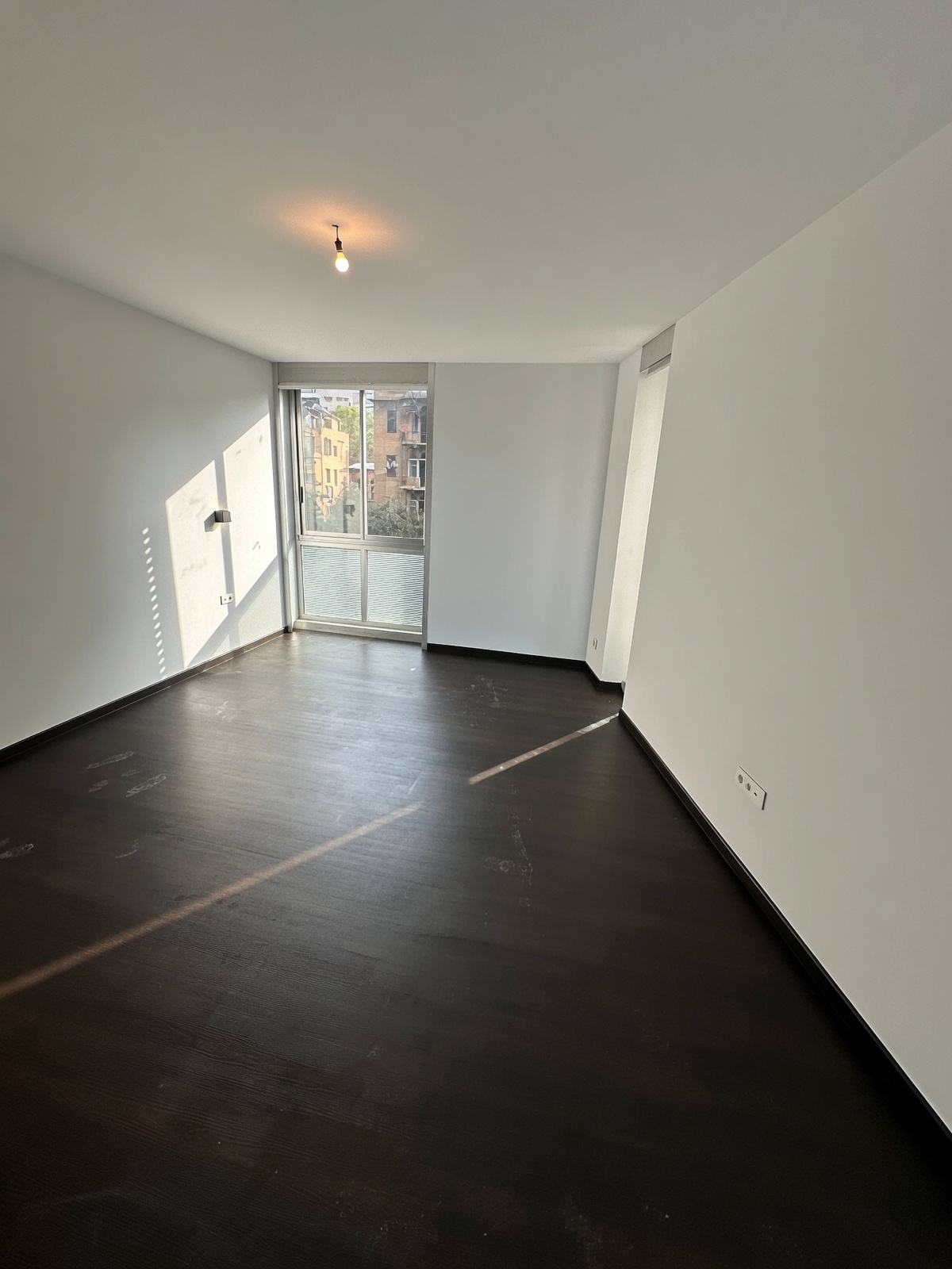 Expansive Three-Bedroom Residence in Saifi — الصورة 2