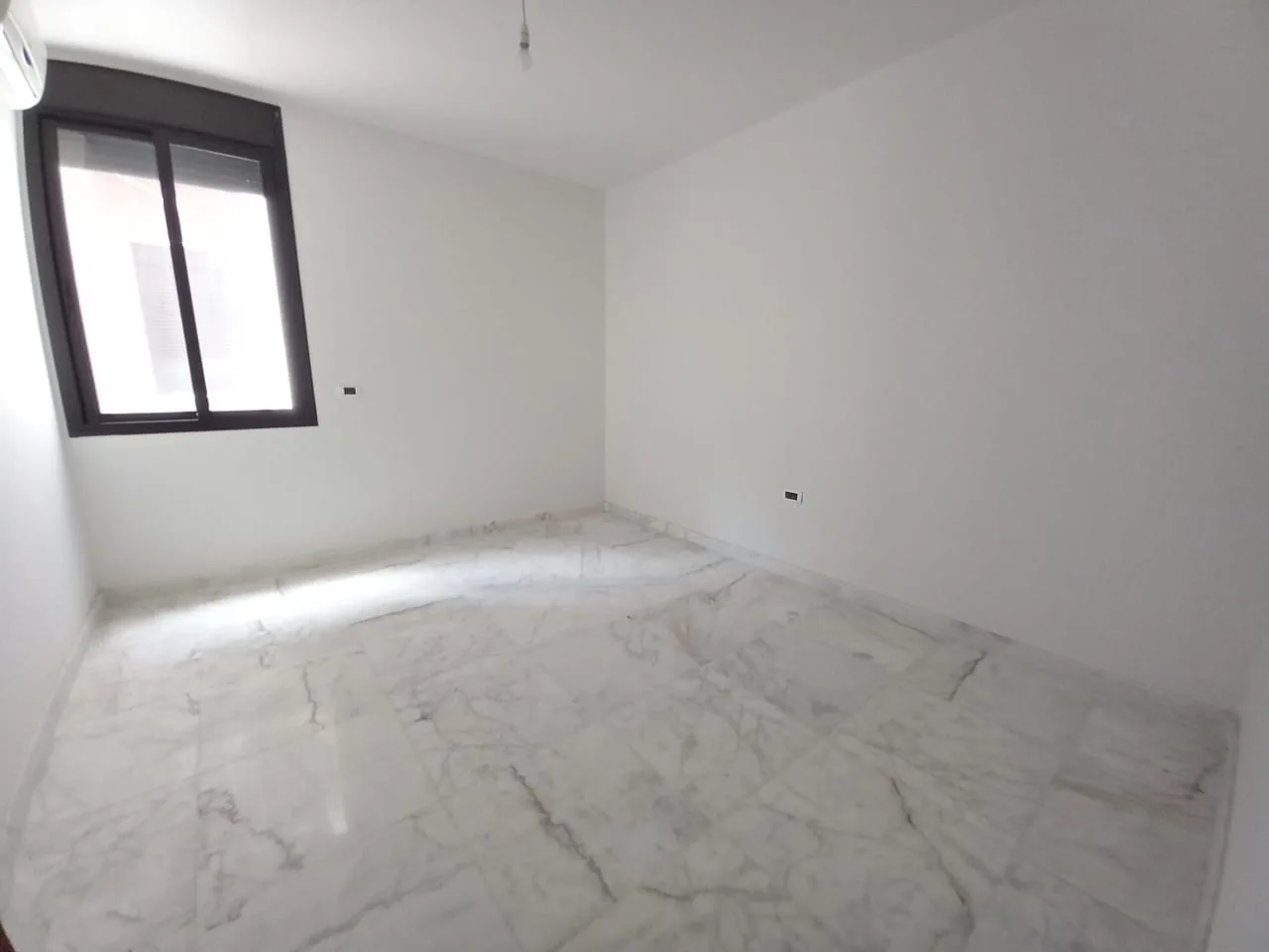 Apartment for Sale in Kfar Hbab, Lebanon — الصورة 7
