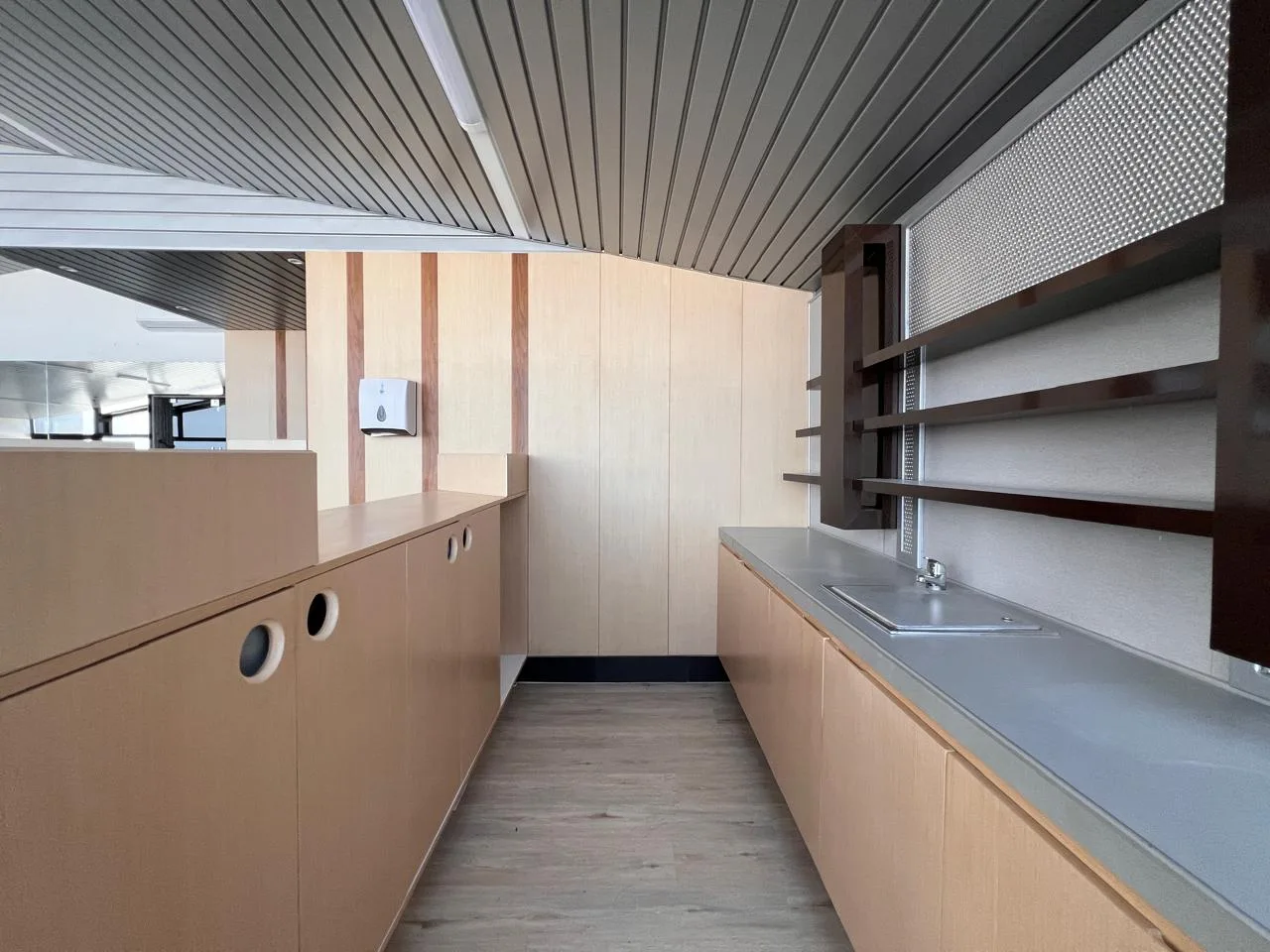 Office for rent in Gemmayzeh — الصورة 5