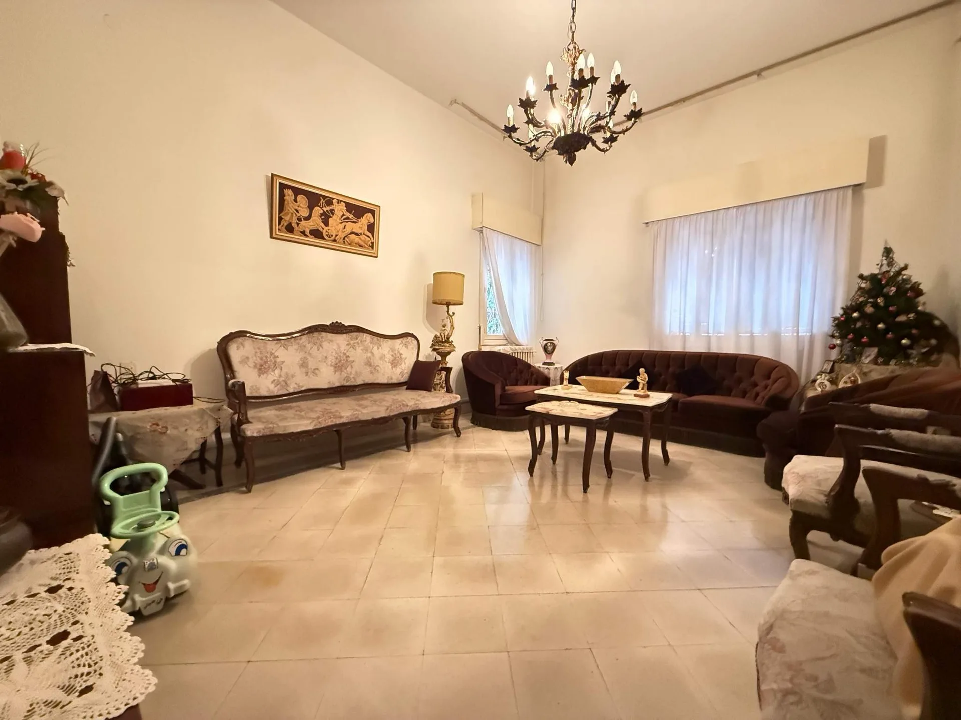 Apartment for Sale in Caree d'or, Achrafieh, Beirut, Lebanon — الصورة 3
