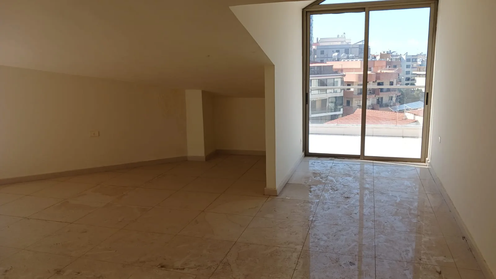 Apartment for Sale in Dik El Mehdi, Lebanon — الصورة 6
