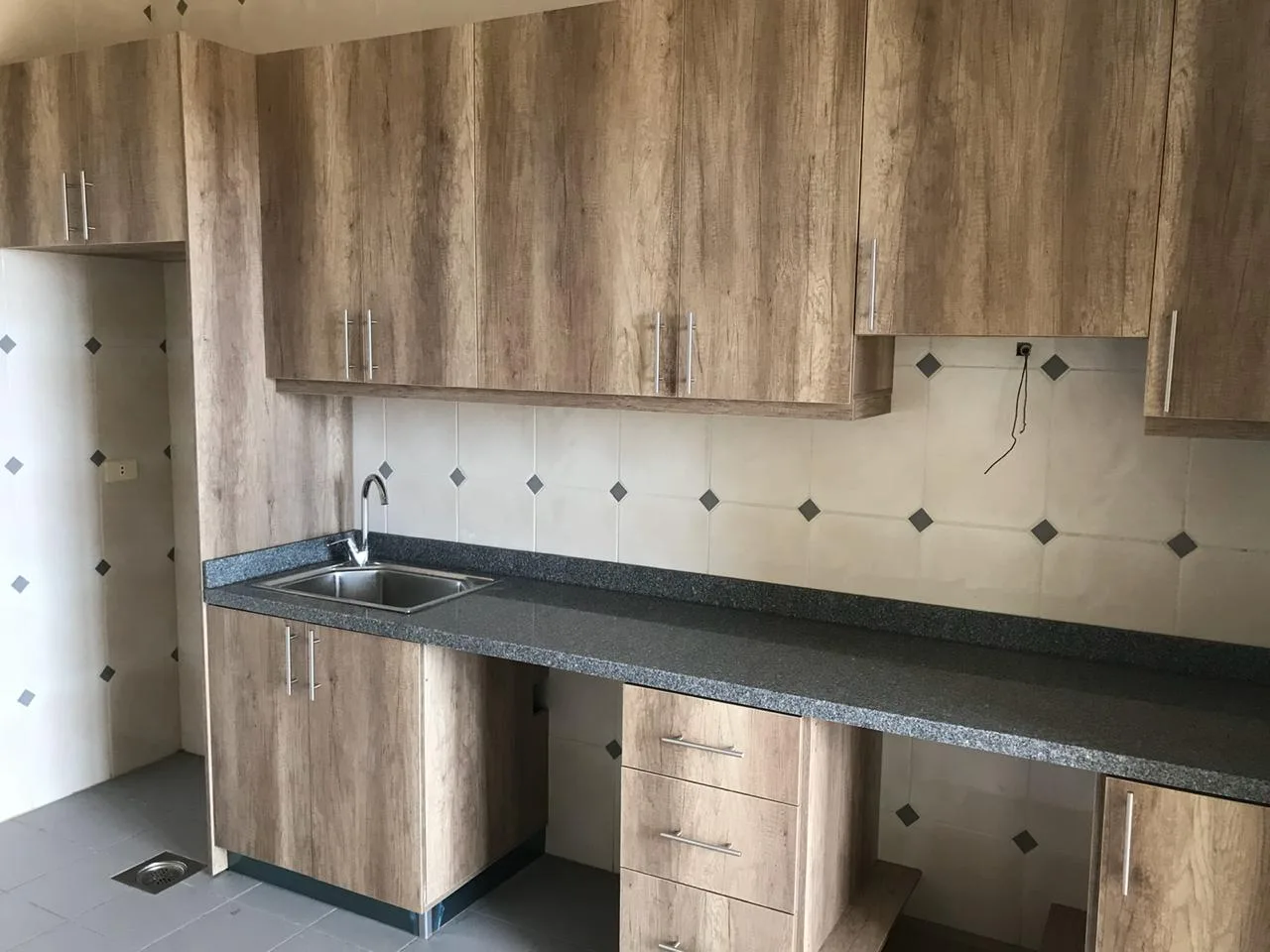Apartment for Sale in Gharfine — الصورة 4
