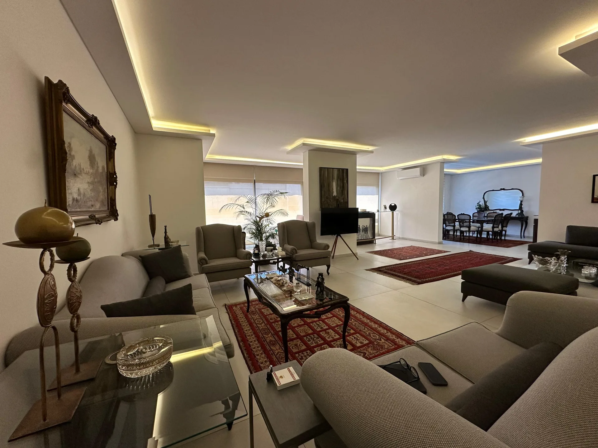 Apartment for Sale in Kraytem, Beirut, Lebanon — الصورة 1
