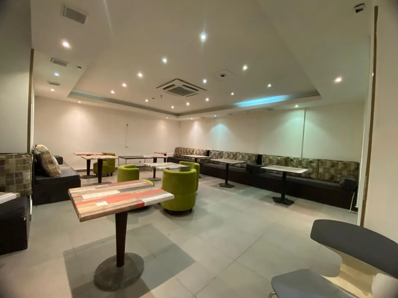 Restaurant for sale in Achrafieh — الصورة 5