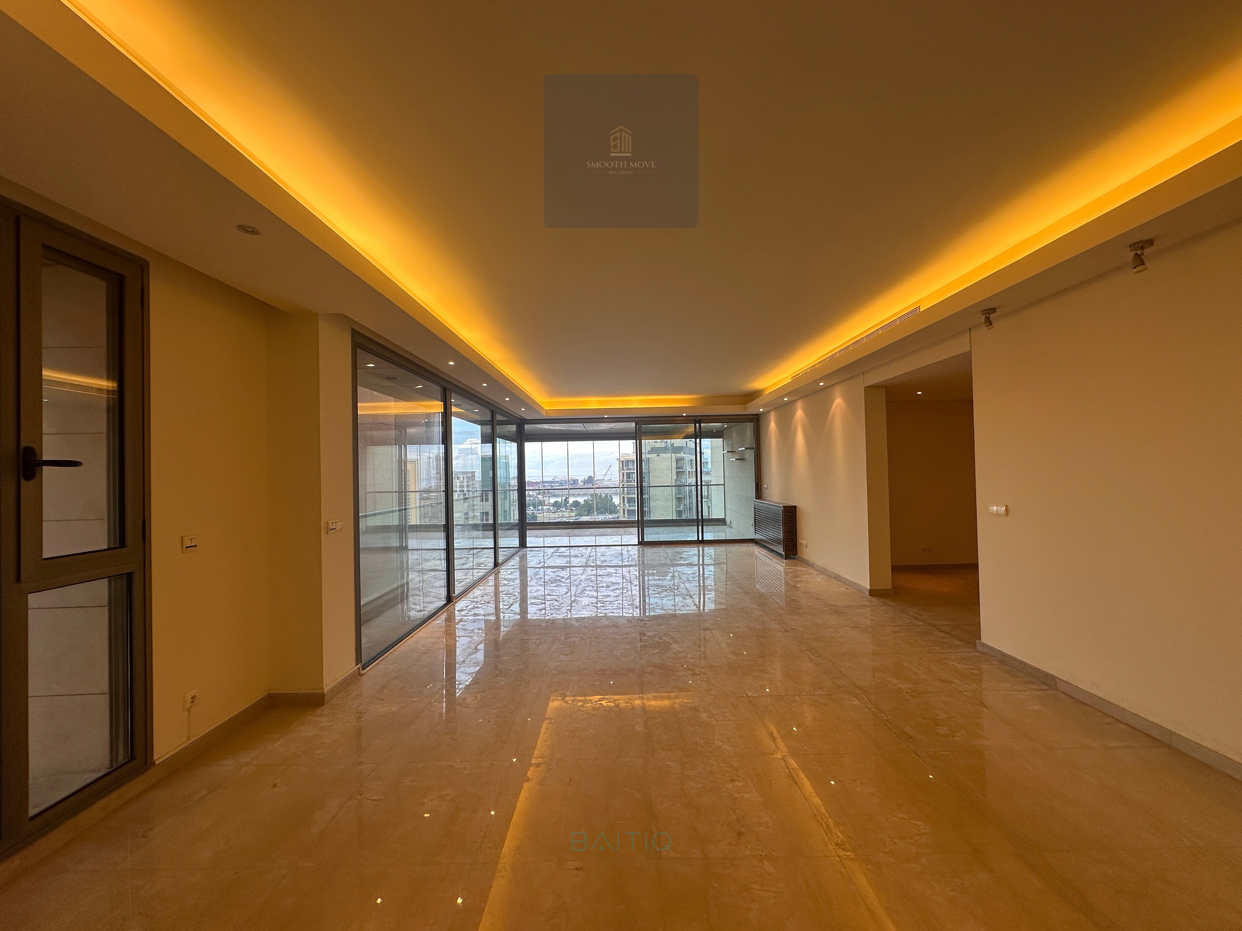 Spacious Apartment for Sale in Saifi, Beirut — الصورة 3