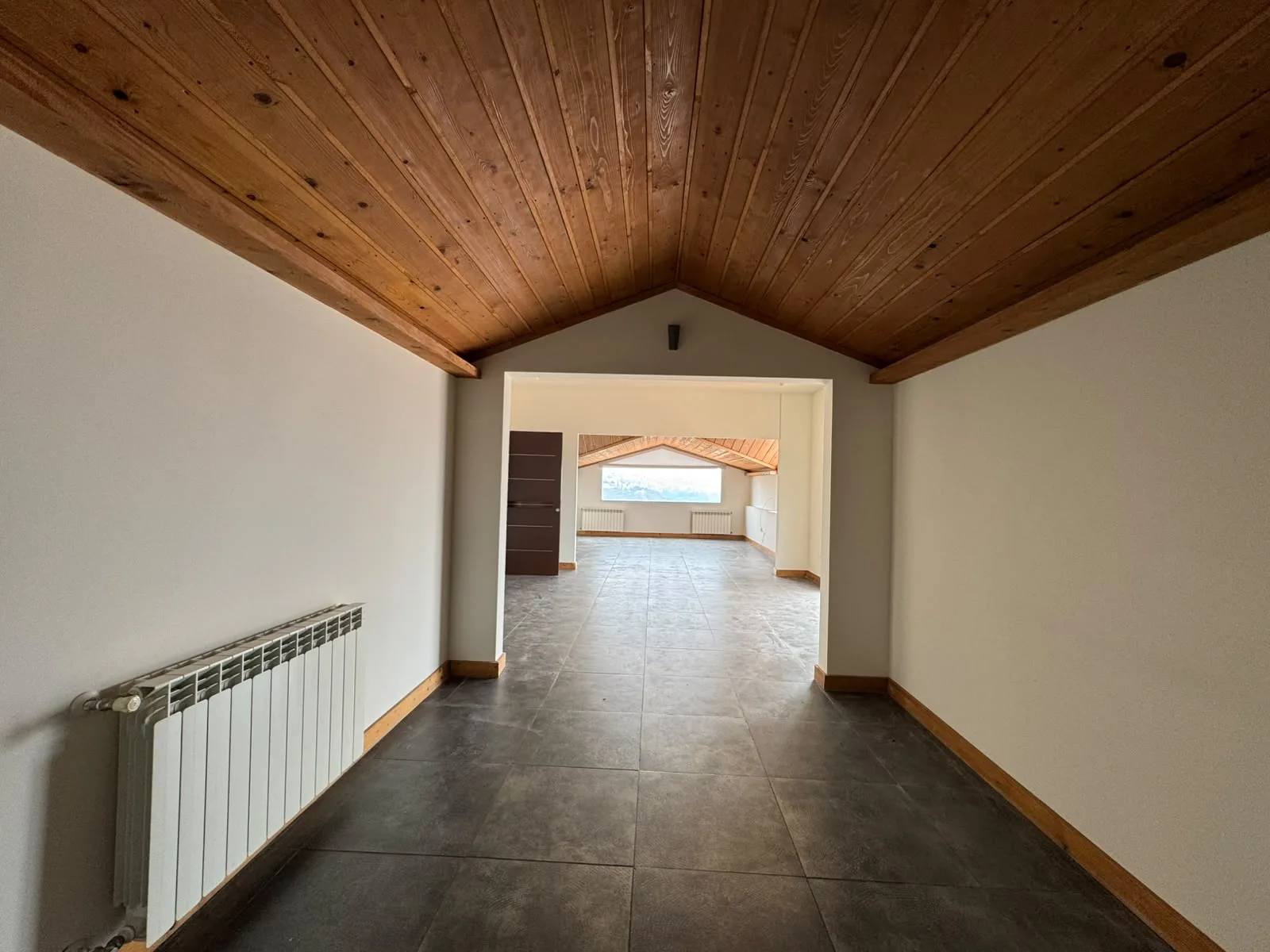 Loft for Rent in Beit Meri — الصورة 3