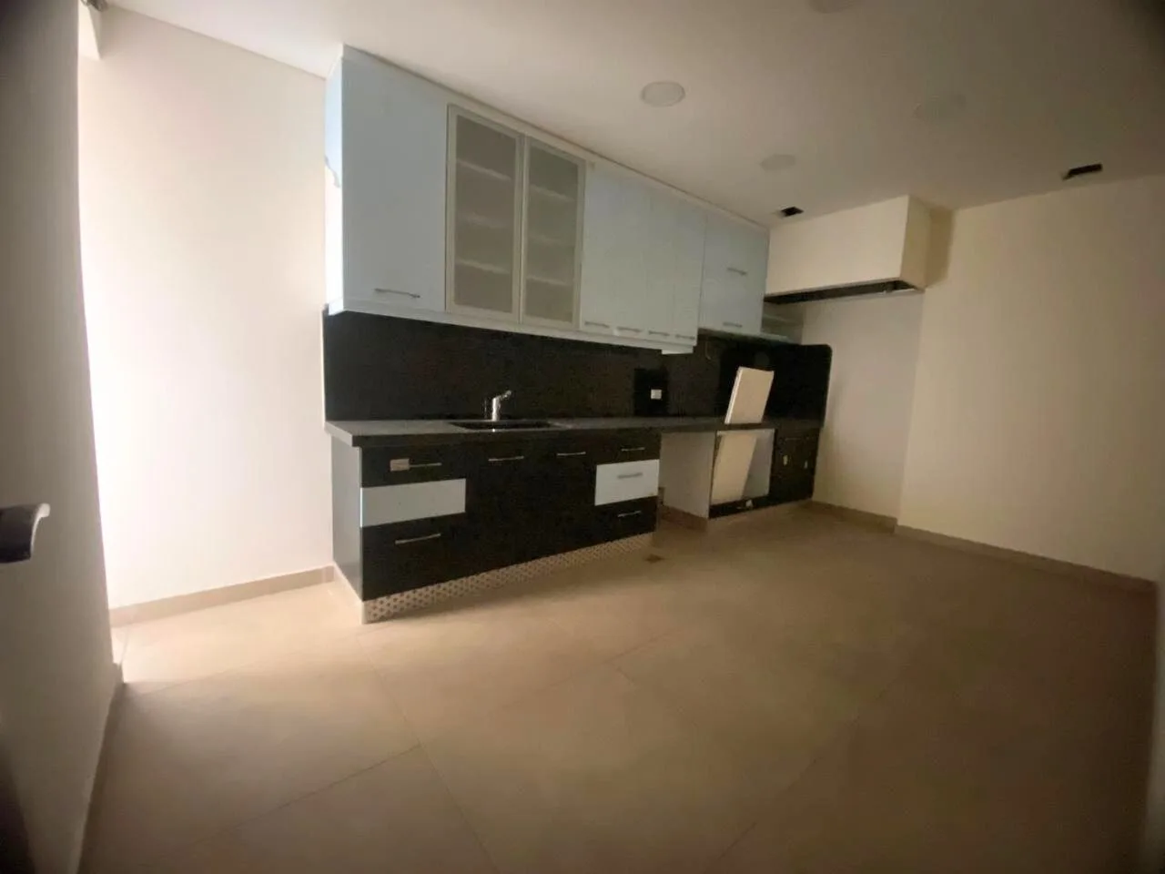 Apartment for Sale in Spears, Beirut, Lebanon — الصورة 3