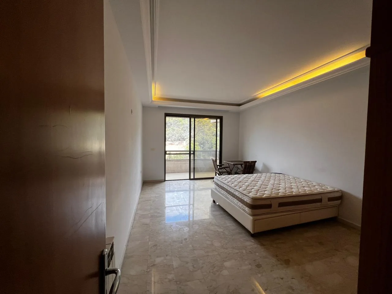 Apartment for Rent in Baabda, Lebanon — الصورة 8