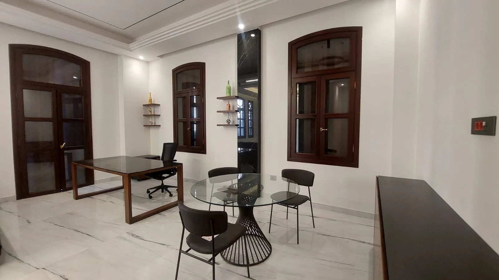 Office for sale in Downtown — الصورة 2