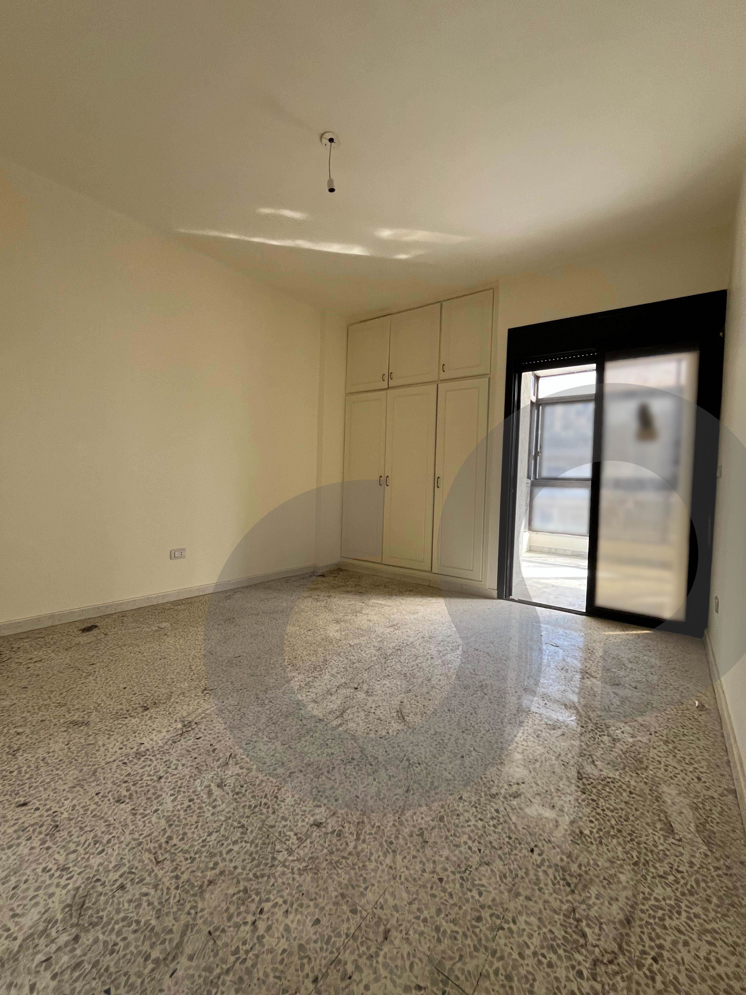 100 sqm apartment | Beirut - Hamra — الصورة 3