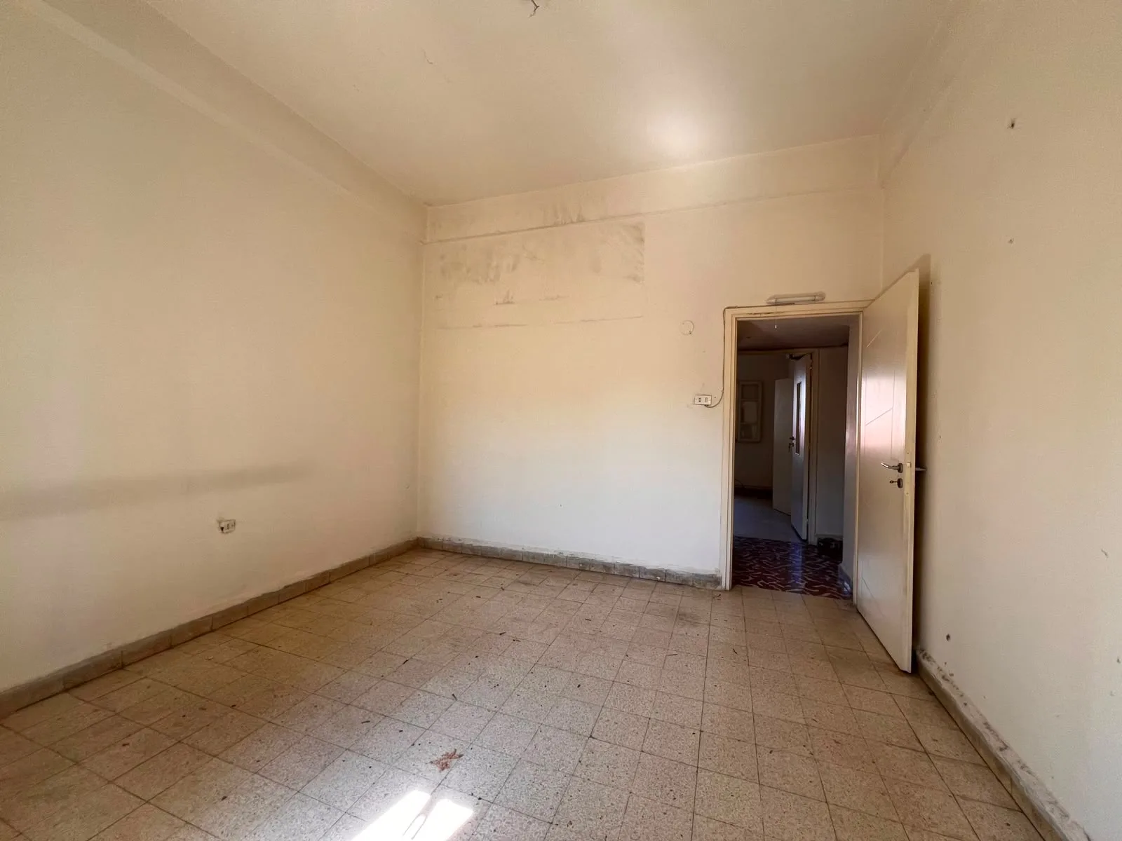 Apartment for Sale in Mar Mikhael — الصورة 7