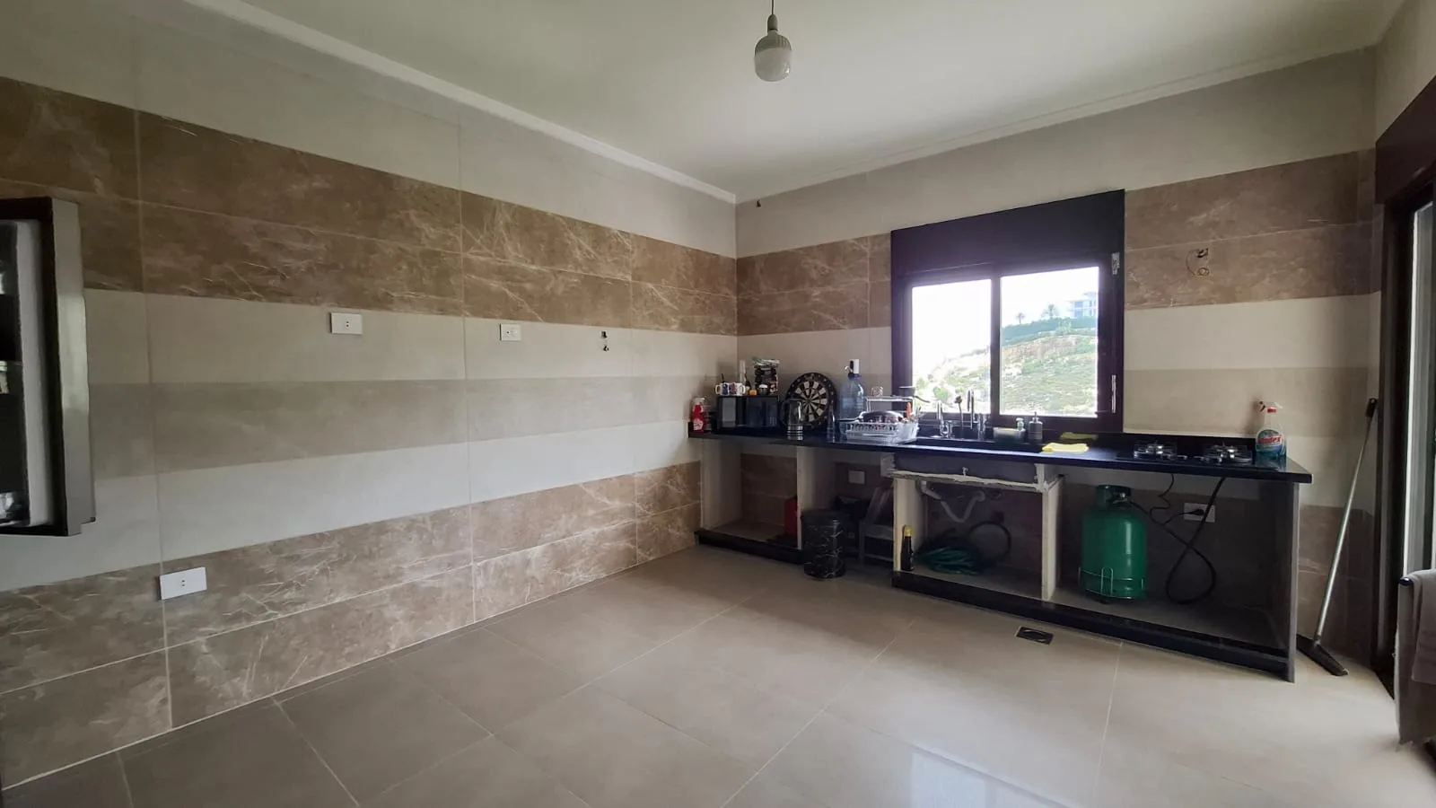 Apartment for Sale in Halat — الصورة 2