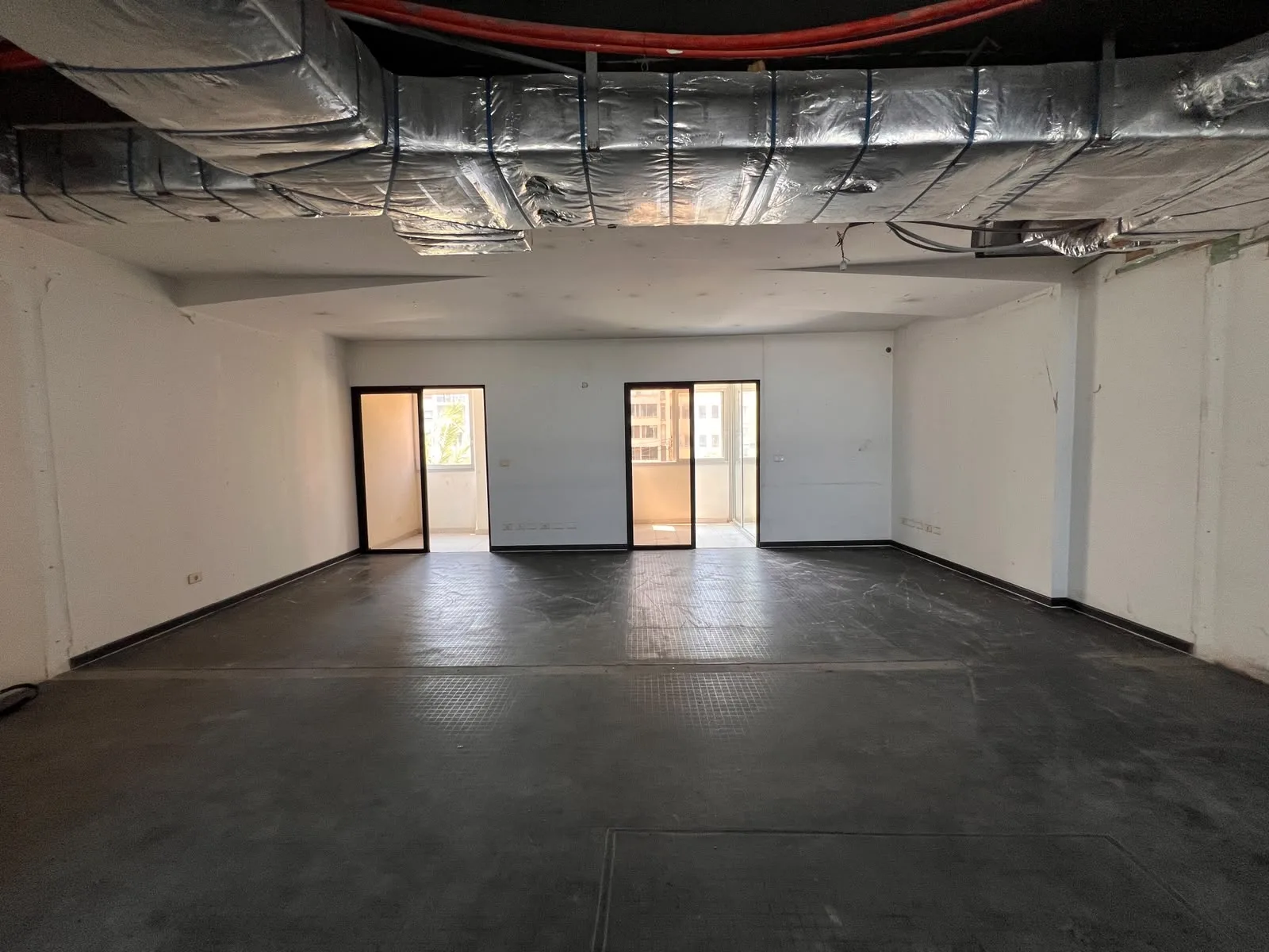 Office for rent in Gemmayzeh — الصورة 2