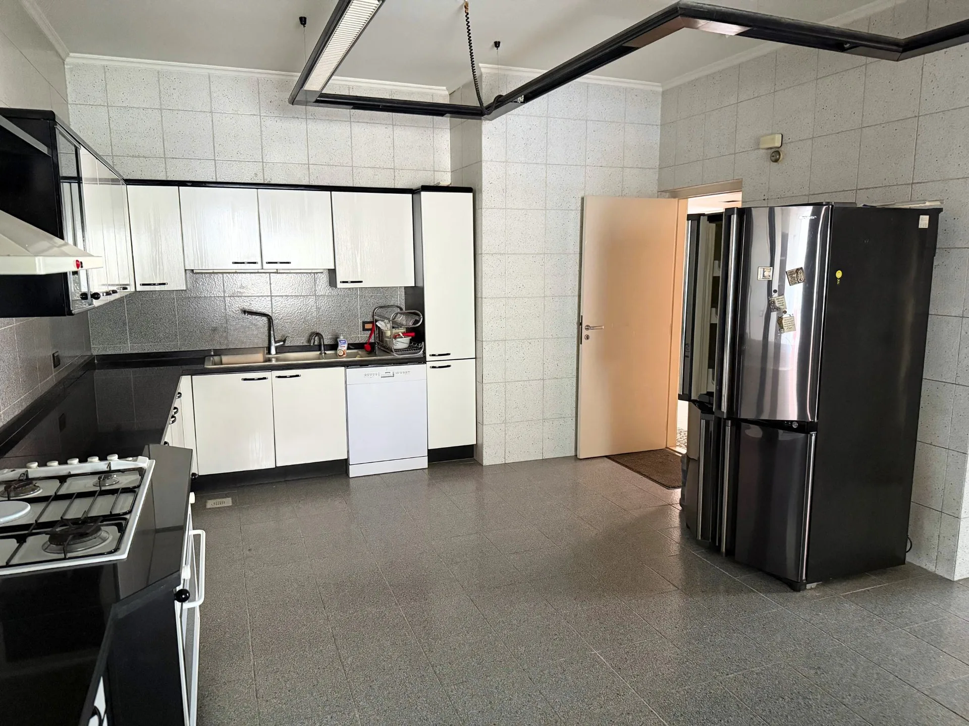 Apartment for Sale in Caree d'or, Achrafieh, Beirut, Lebanon — الصورة 9