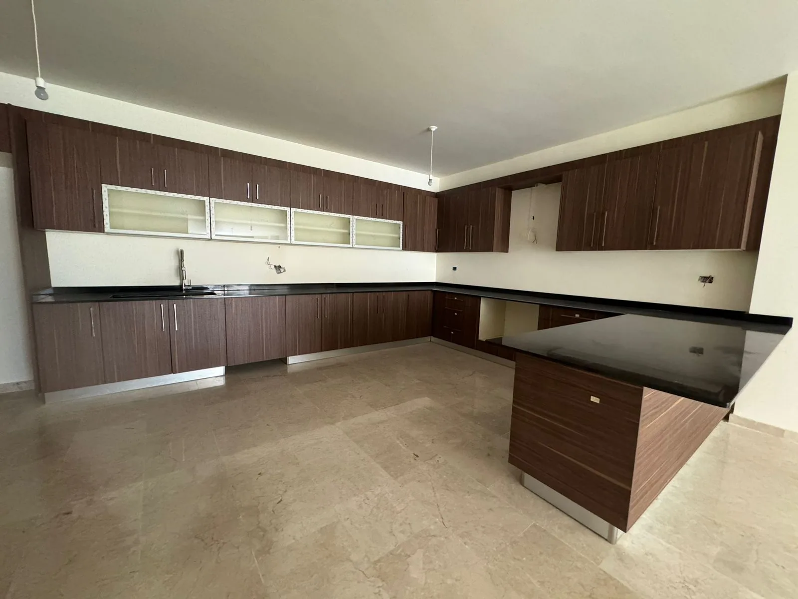 Apartment for Sale in Louaize, Lebanon — الصورة 2