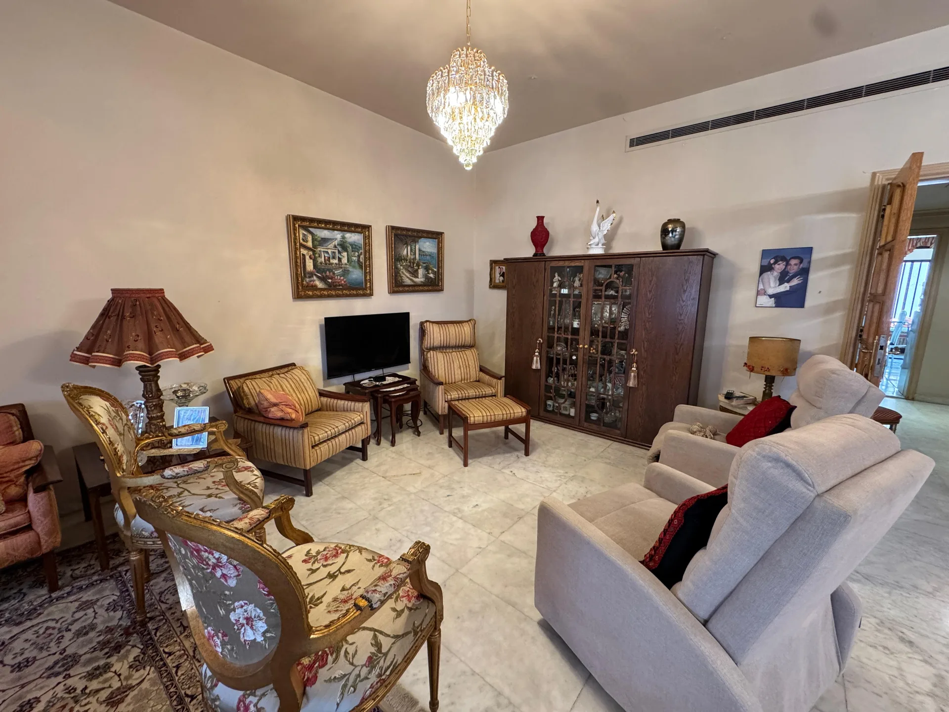 Apartment for Sale in Bliss, Ras Beirut — الصورة 2