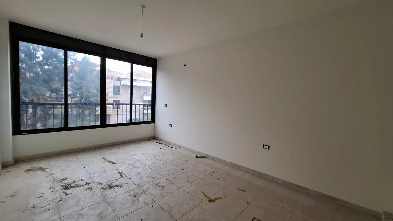 Apartment for Sale in Aamchit, Lebanon — الصورة 3