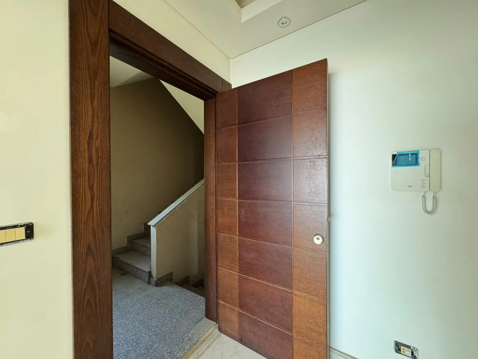 Apartment for Sale in Mansourieh — الصورة 9