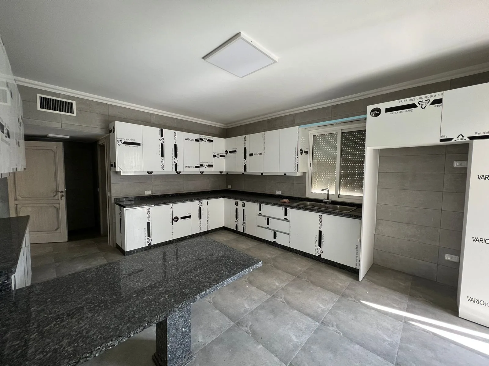 Apartment for Sale in Adma w Dafnah, Lebanon — الصورة 6