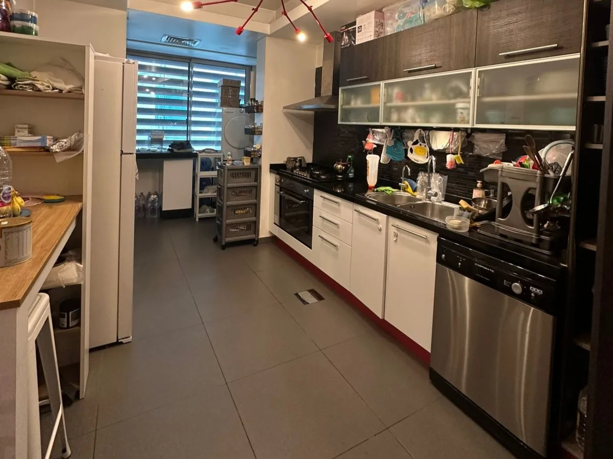 Apartment for Sale in Sanayeh, Beirut, Lebanon — الصورة 3