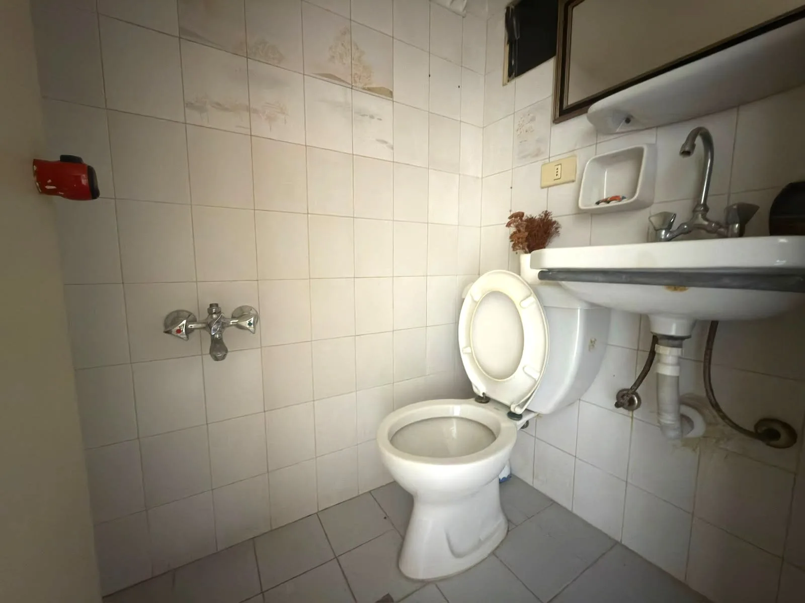 Office for Rent in Achrafieh — الصورة 6