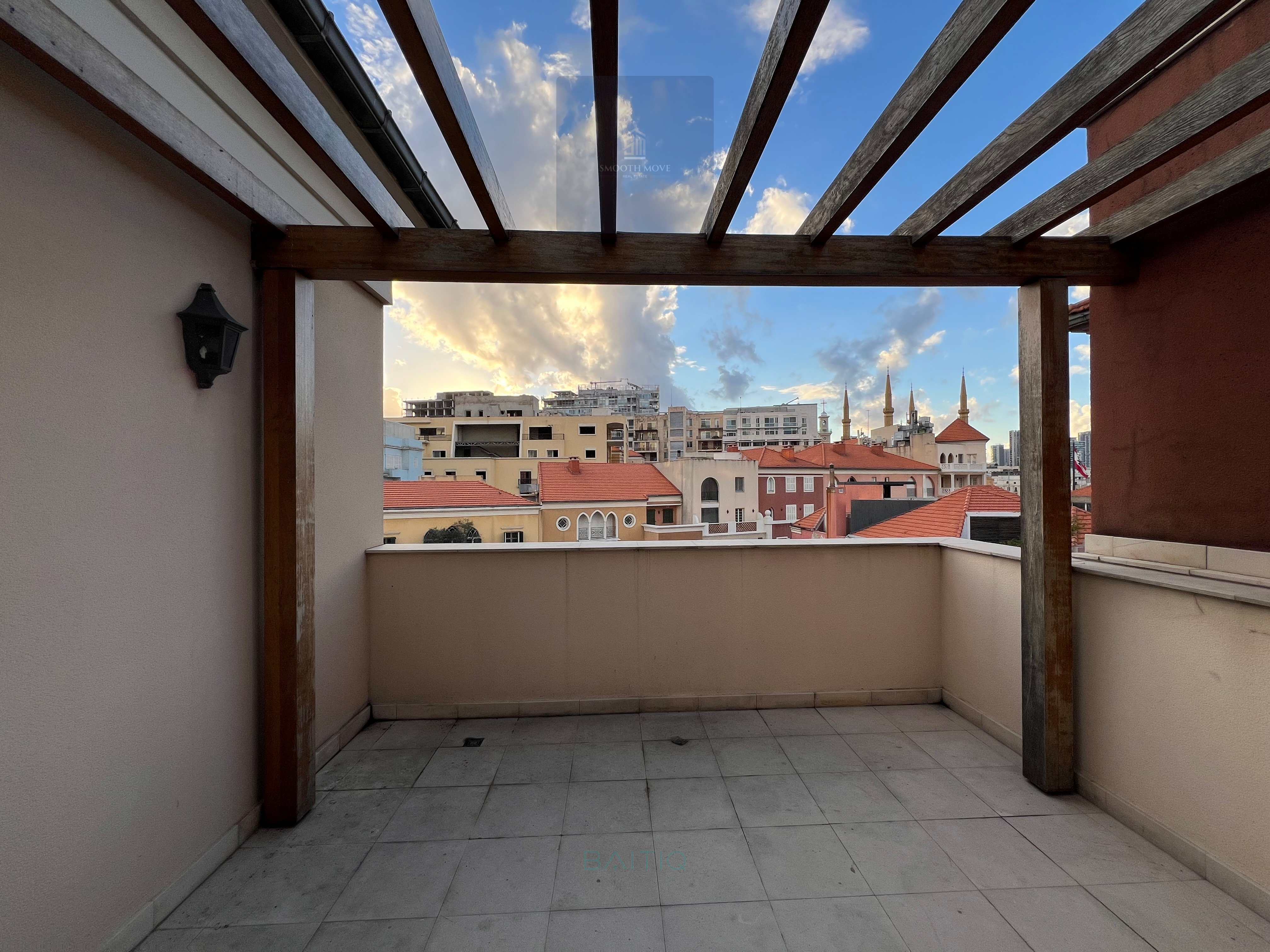 Spacious Classical Three Bedroom Apartment for sale in Saifi Village — الصورة 8