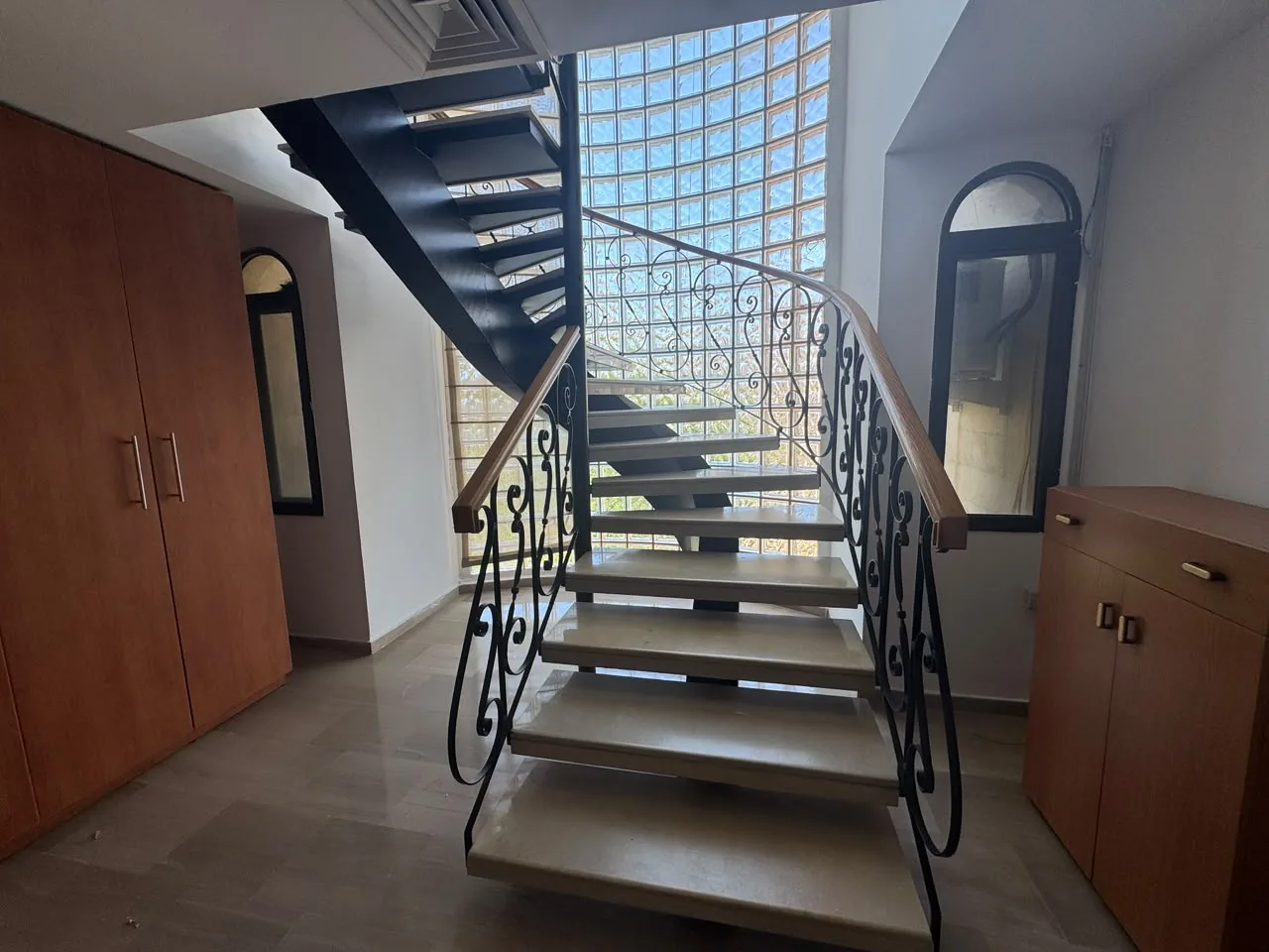 Duplex for Rent in Manara — الصورة 9