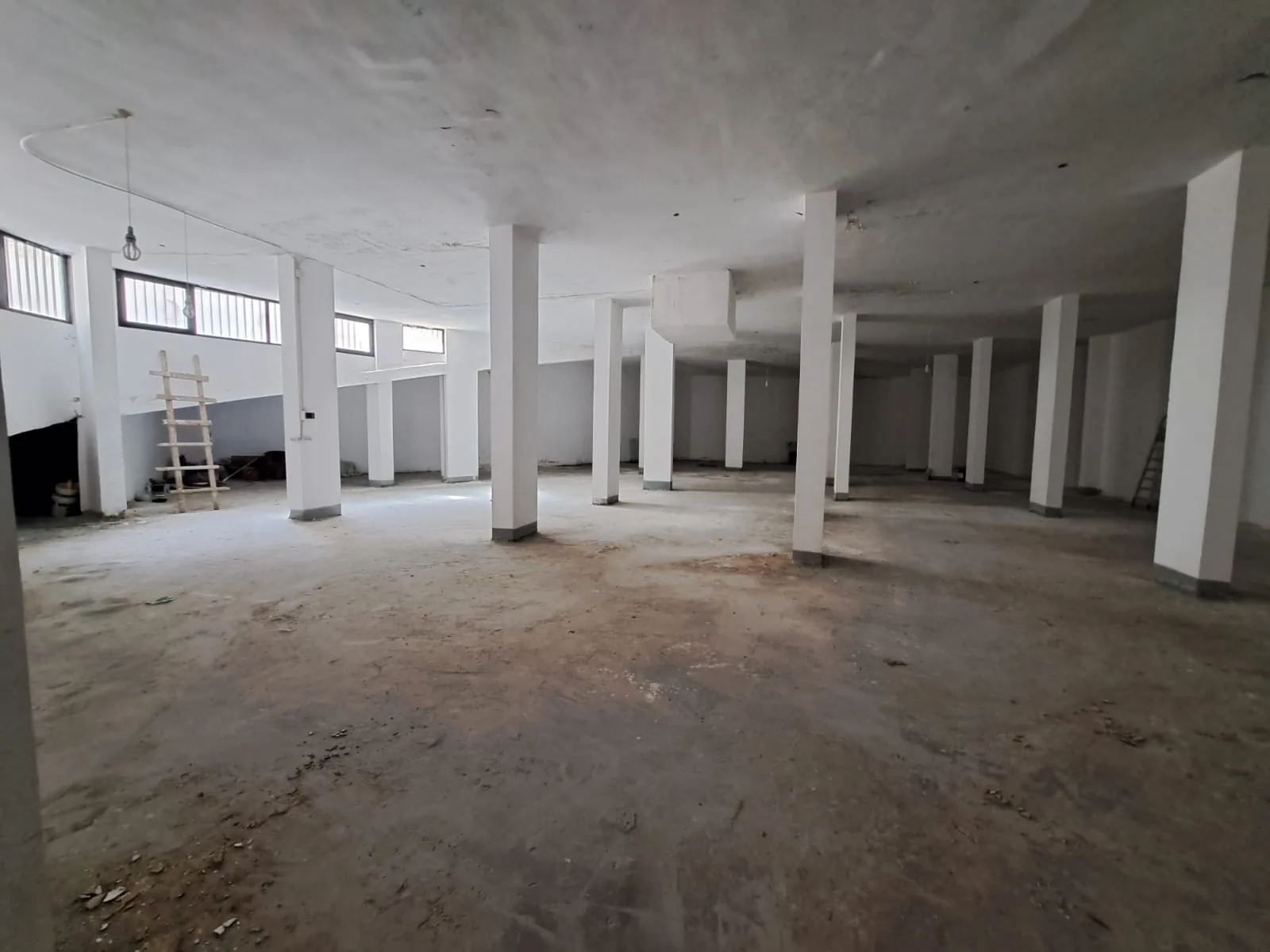 Warehouse for sale in Dekwaneh — الصورة 2
