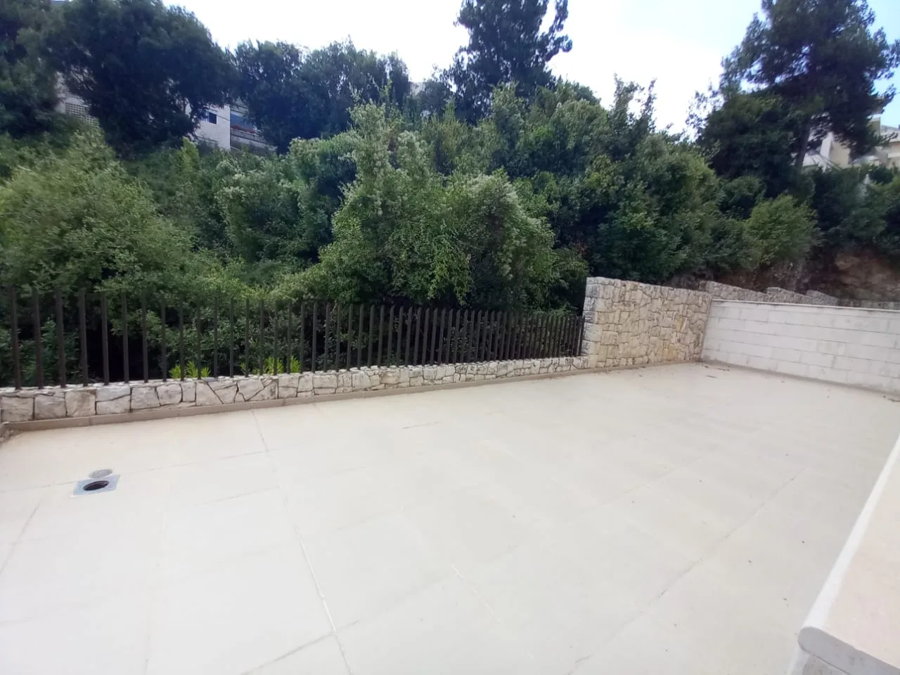 Apartment for Sale in Kfar Hbab, Lebanon — الصورة 9
