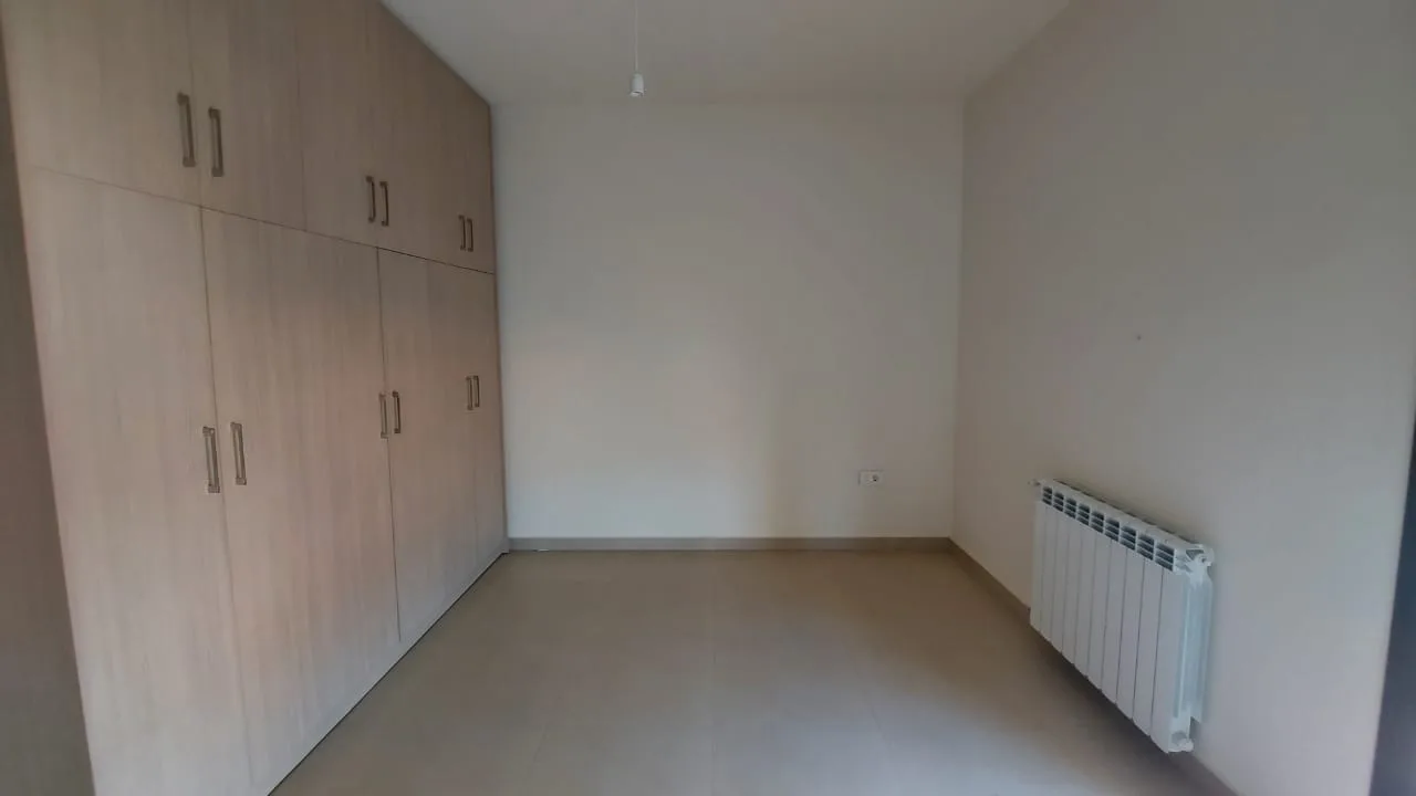 Apartment for Sale in Aamchit, Lebanon — الصورة 5