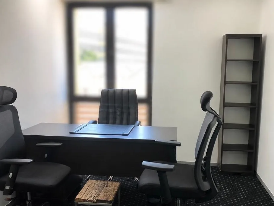 Office for rent in Downtown — الصورة 7