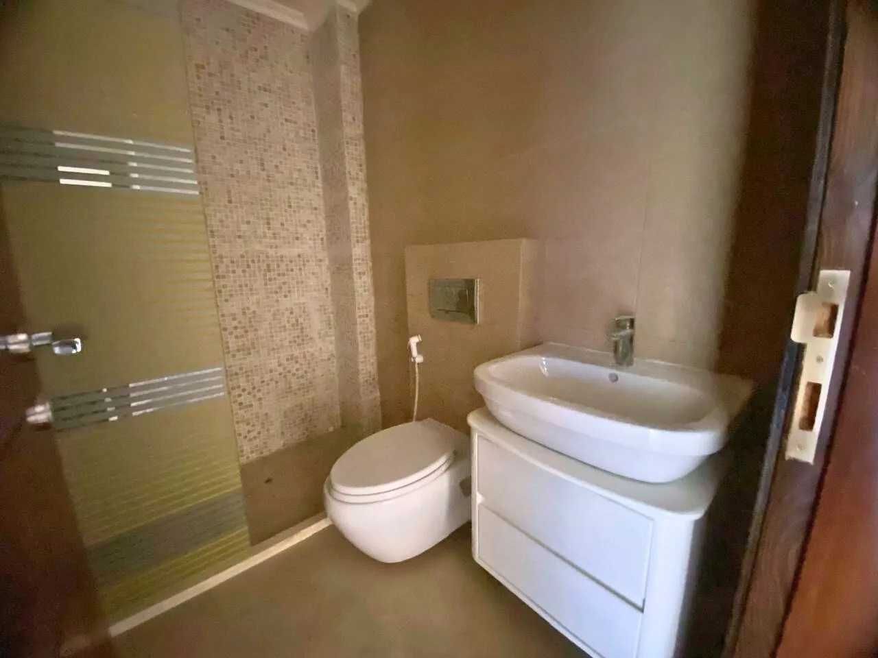 Apartment for Sale in Spears, Beirut, Lebanon — الصورة 5