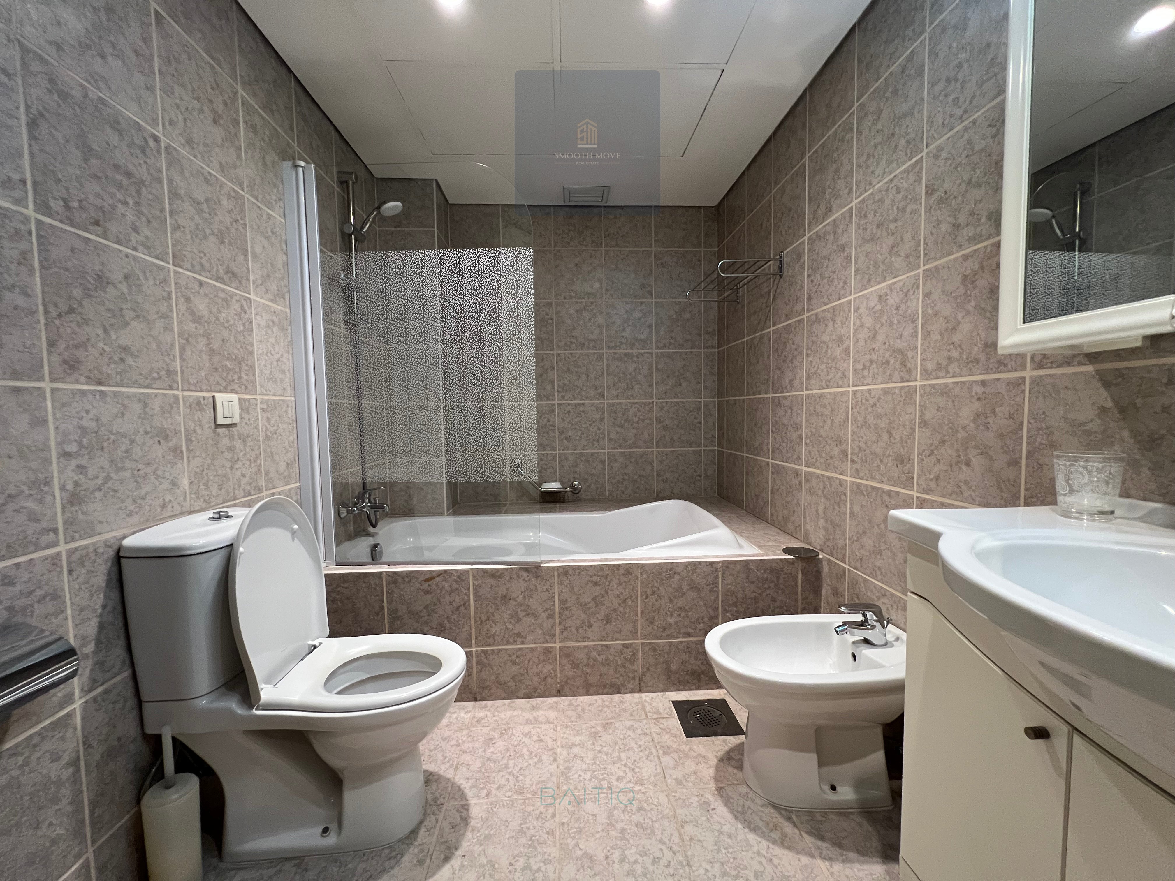 Spacious Classical Three Bedroom Apartment for sale in Saifi Village — الصورة 5