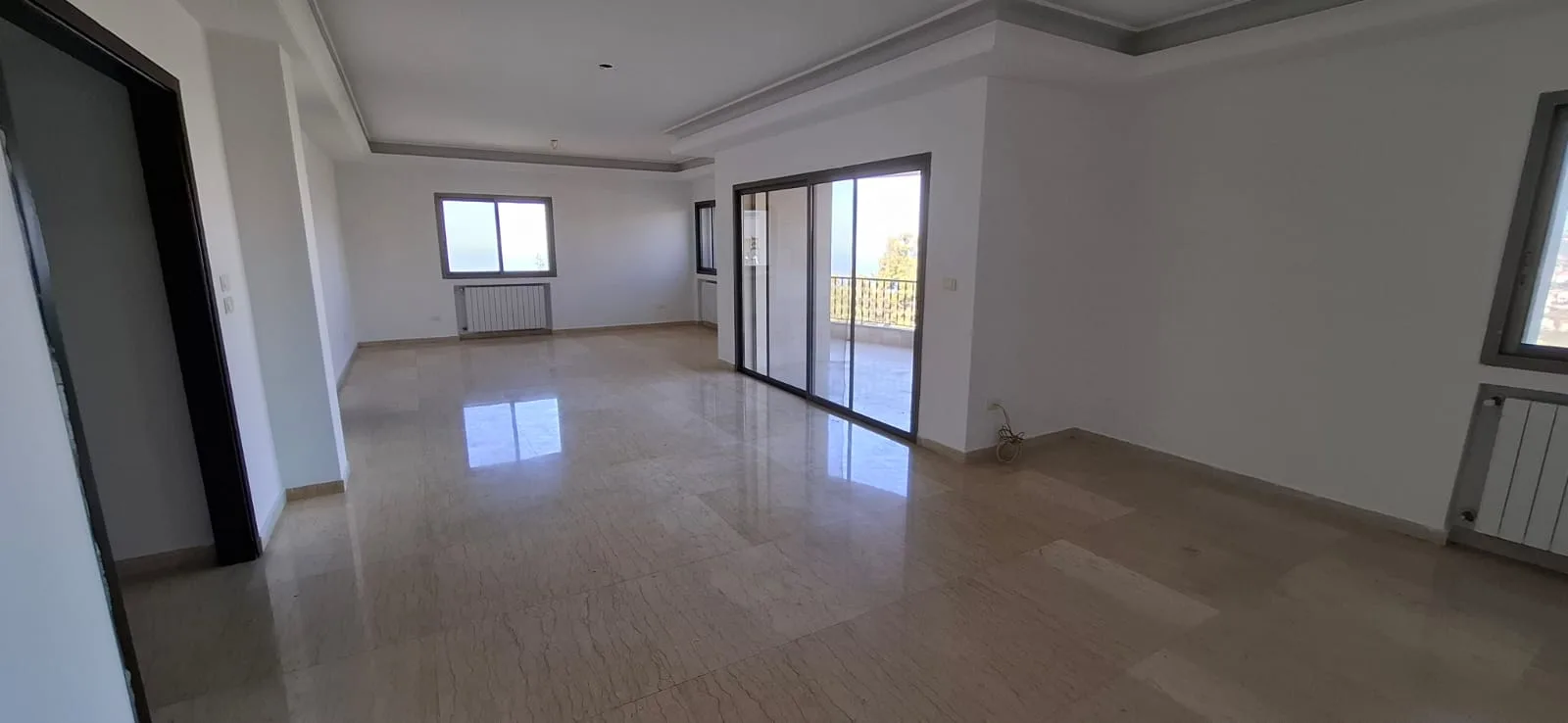 Apartment for Sale in Qornet El Hamra, Lebanon