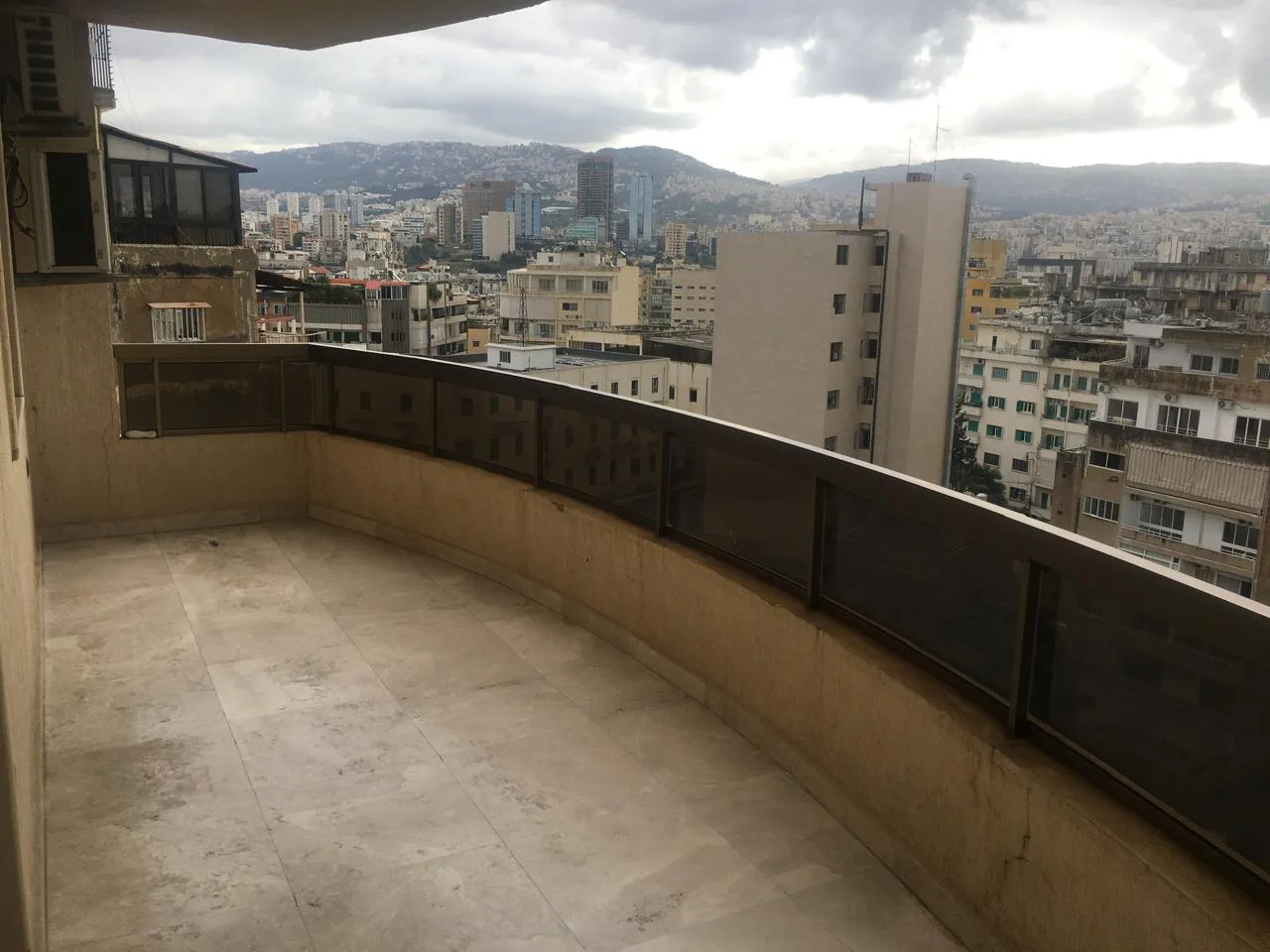 Apartment for Sale in Forn El Chebbak — الصورة 7