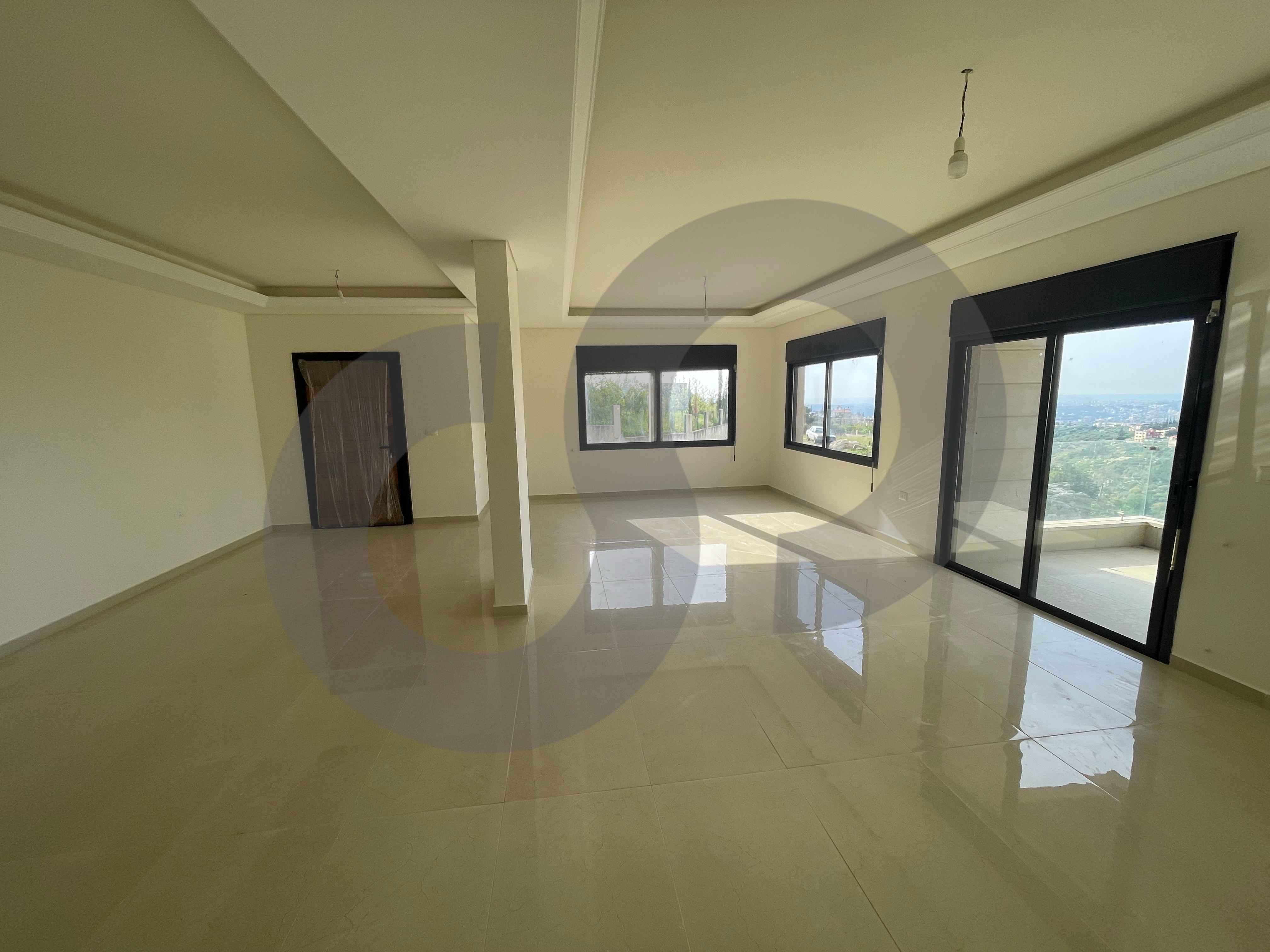 COVERED Parking/elevator/storage room/IaaL-zgharta — الصورة 2