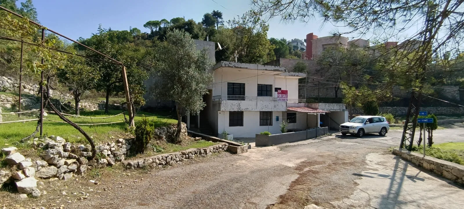 Villa for Sale in Kfour, Lebanon — الصورة 4
