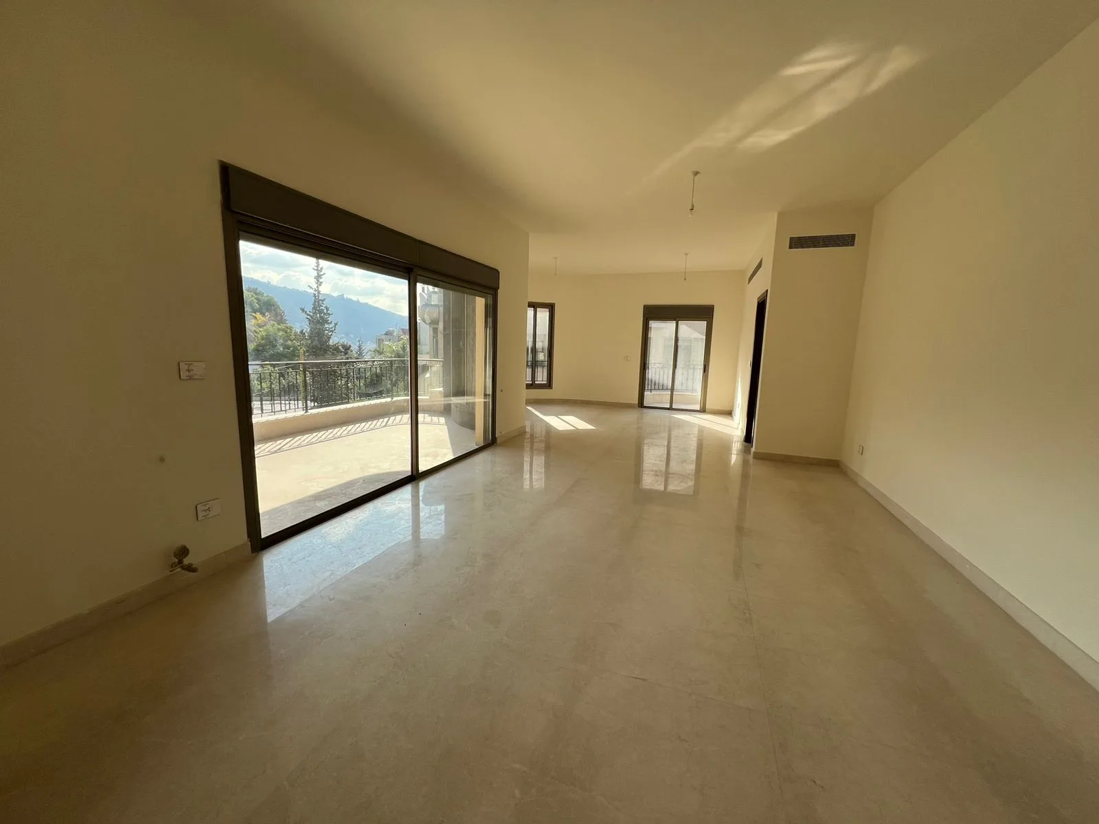 Apartment for Sale in Adma w Dafnah, Lebanon — الصورة 4