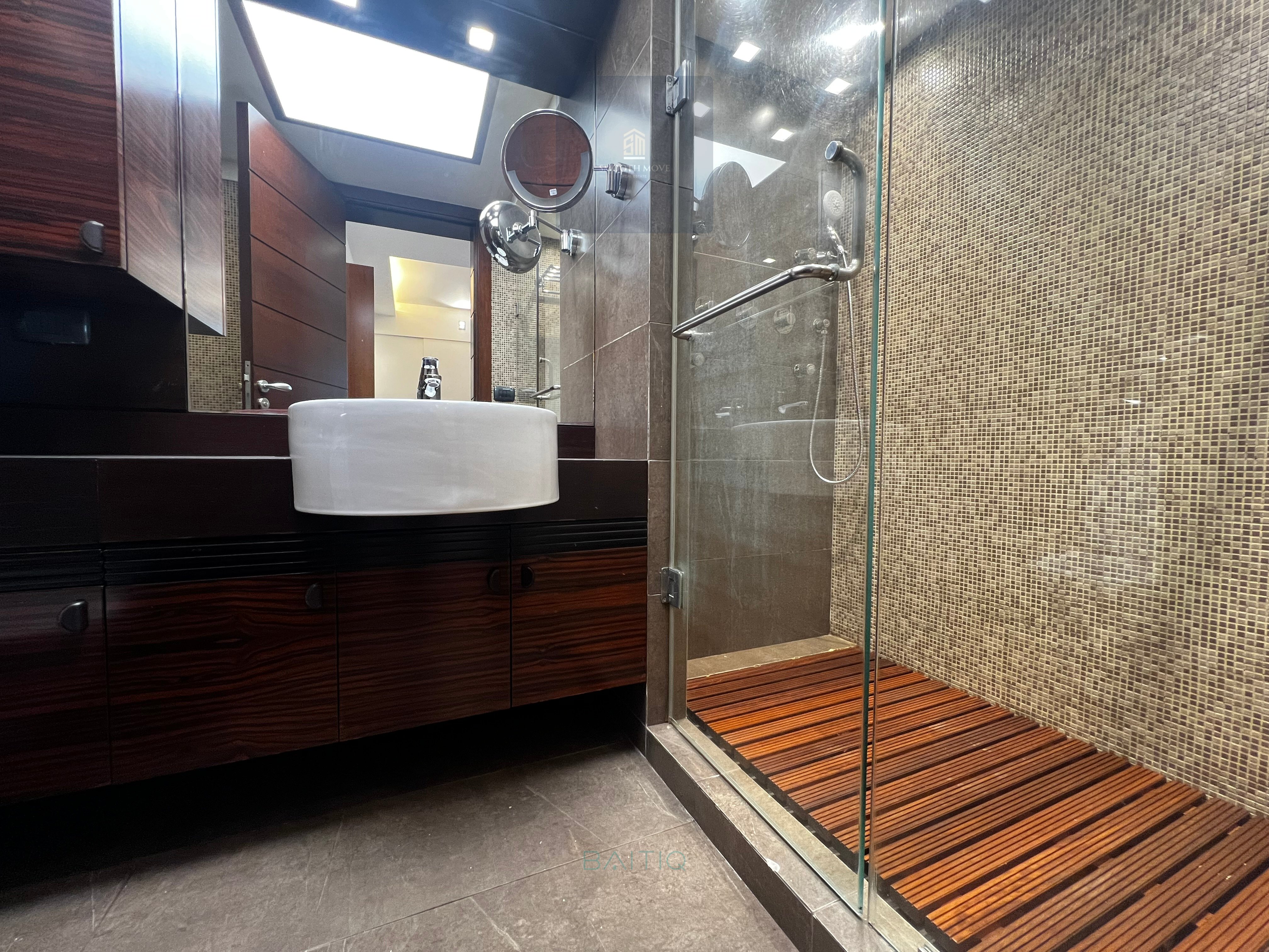 Gorgeous High End Apartment For Sale in Verdun Prime Location — الصورة 6