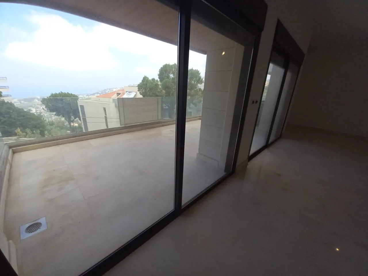 Apartment for Sale in Kfar Hbab, Lebanon — الصورة 2