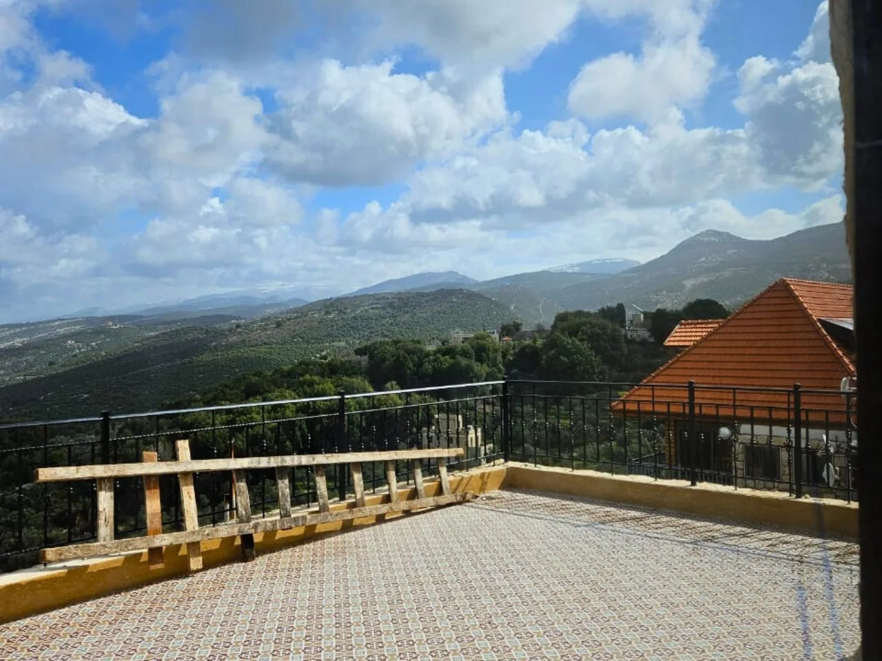 Triplex for Sale in Batroun, Lebanon — الصورة 2