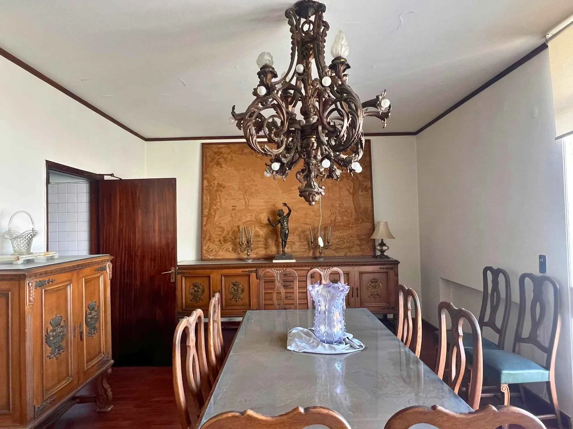 Apartment for Sale in Sassine, Achrafieh, Beirut, Lebanon — الصورة 6