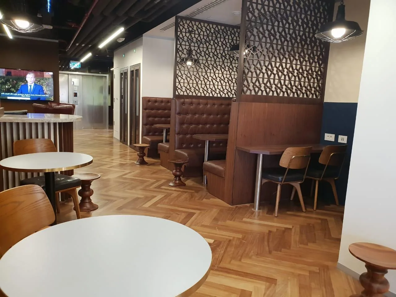 Office for rent in Downtown — الصورة 5