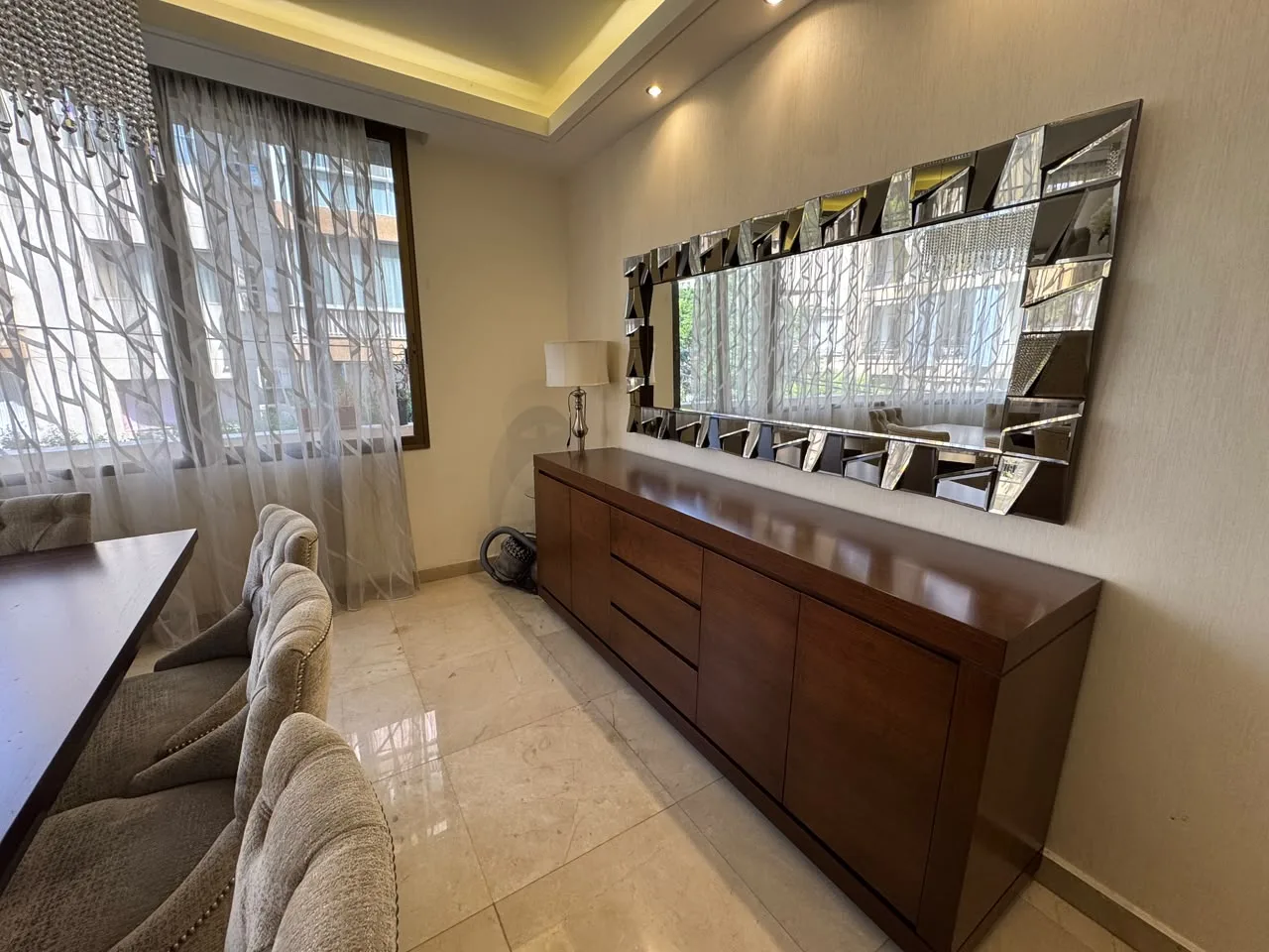 Apartment for Sale in Zarif, Beirut — الصورة 4